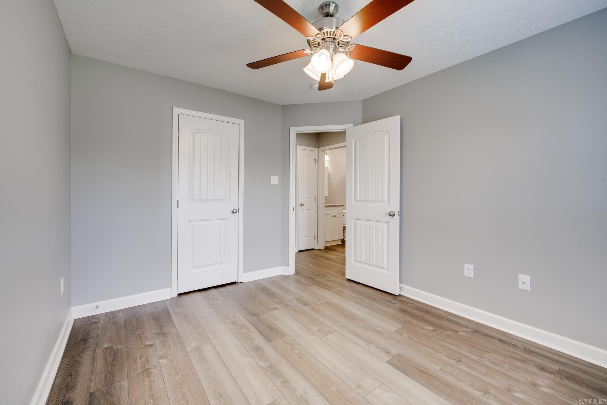 WILLOW OAK MANOR - Residential