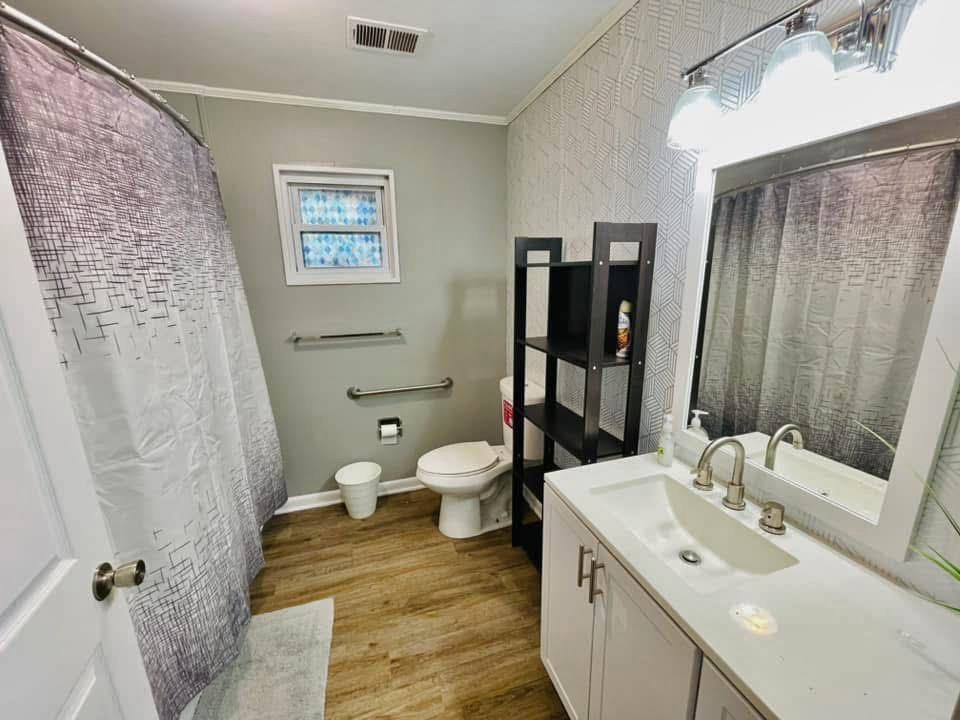 Navajo Second - Residential