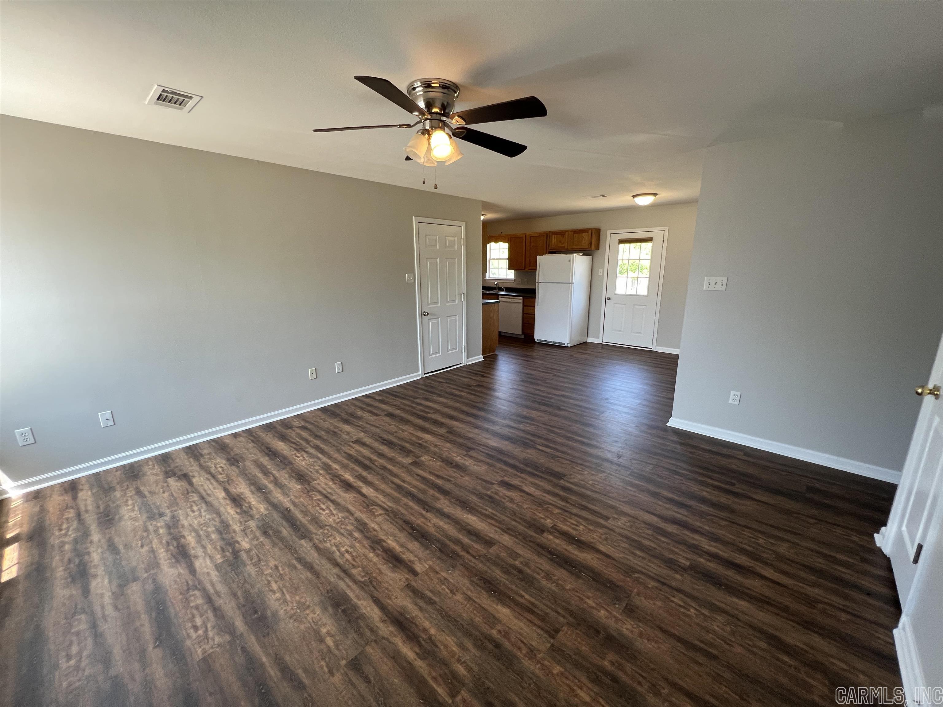 SUMMERBROOKE - Residential