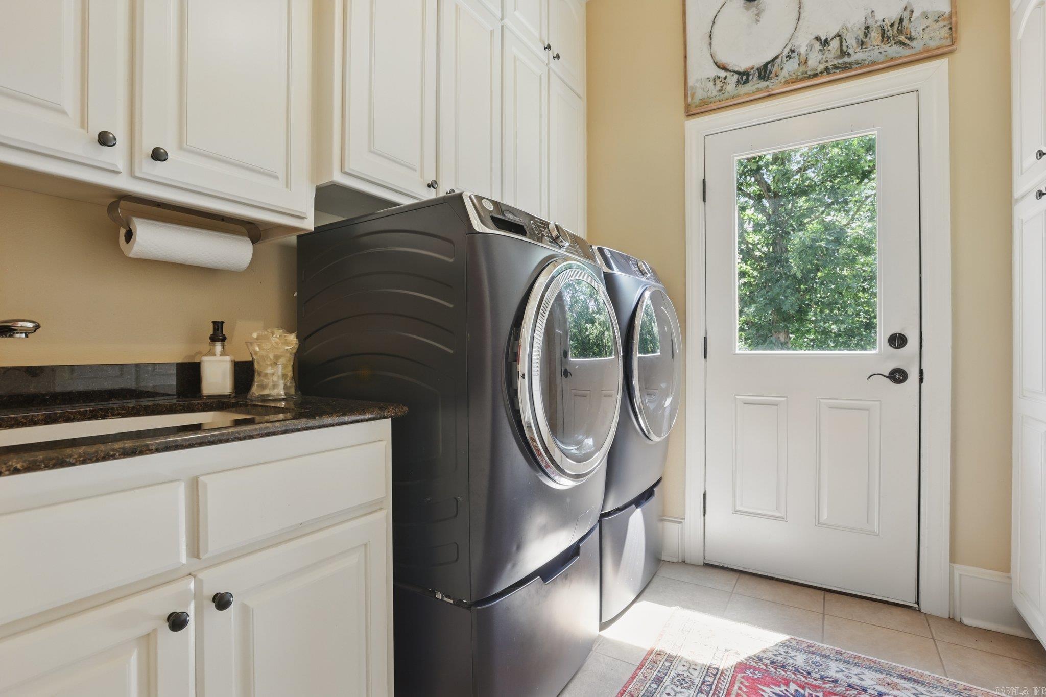 CHENAL DOWNS - Residential