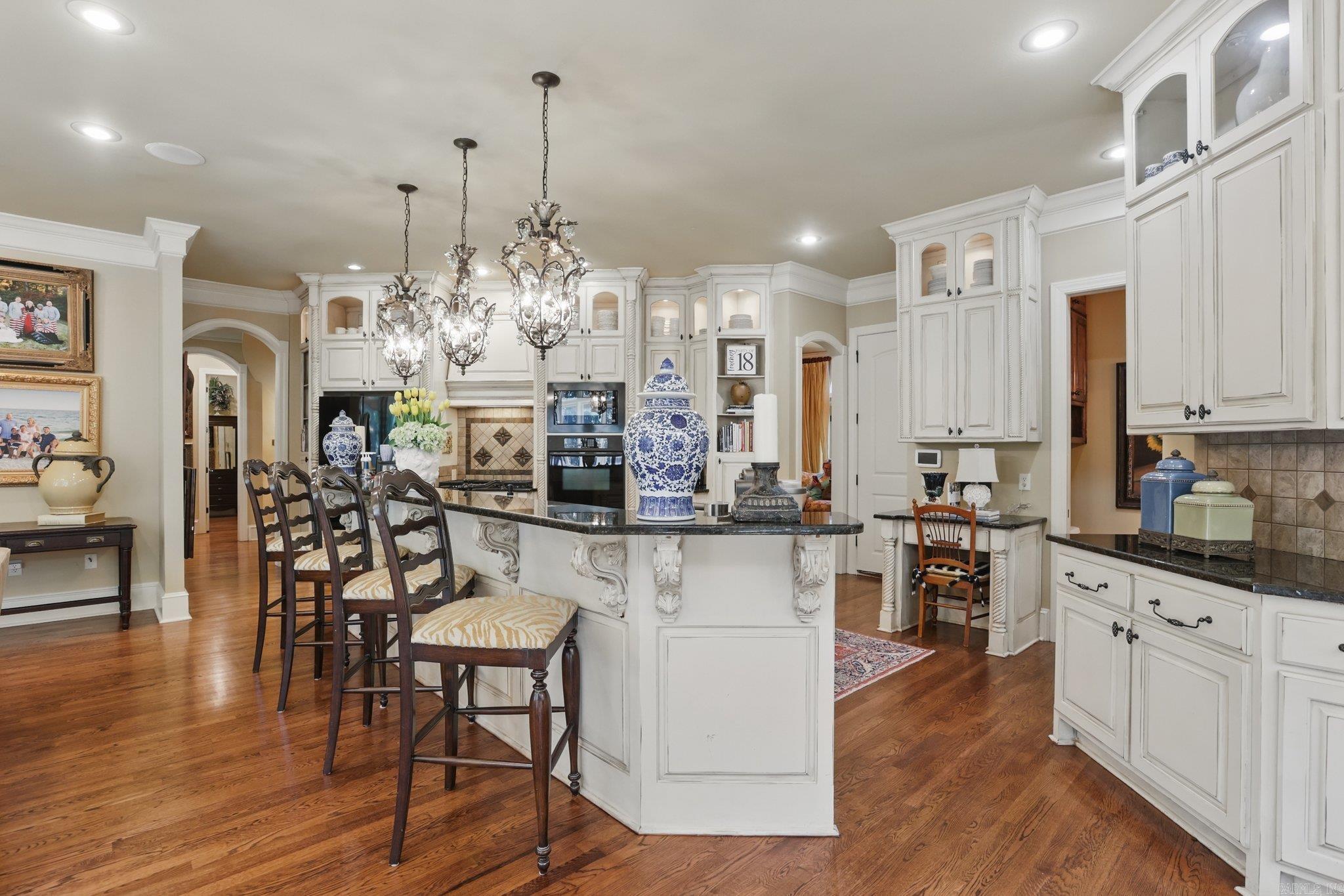 CHENAL DOWNS - Residential