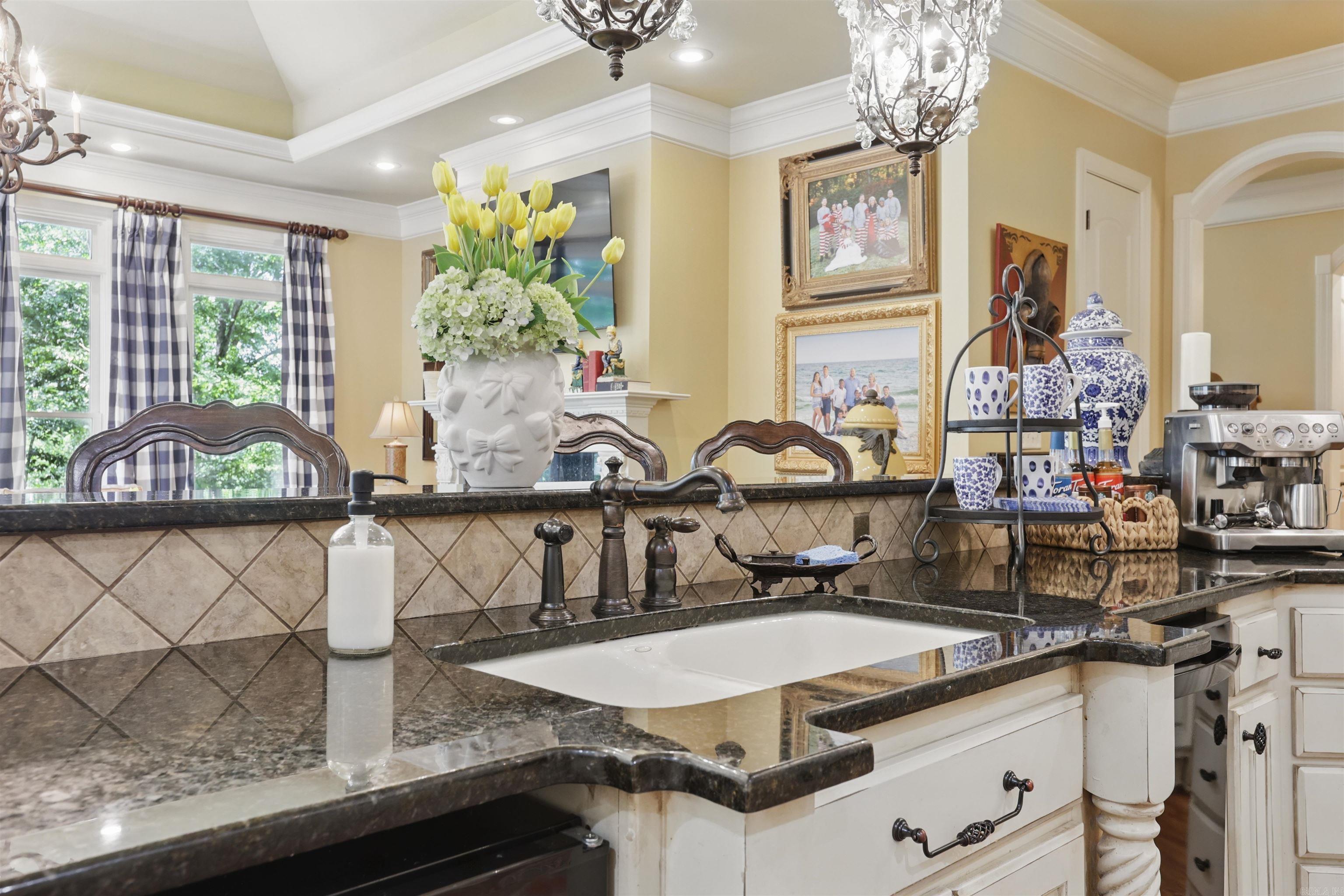 CHENAL DOWNS - Residential