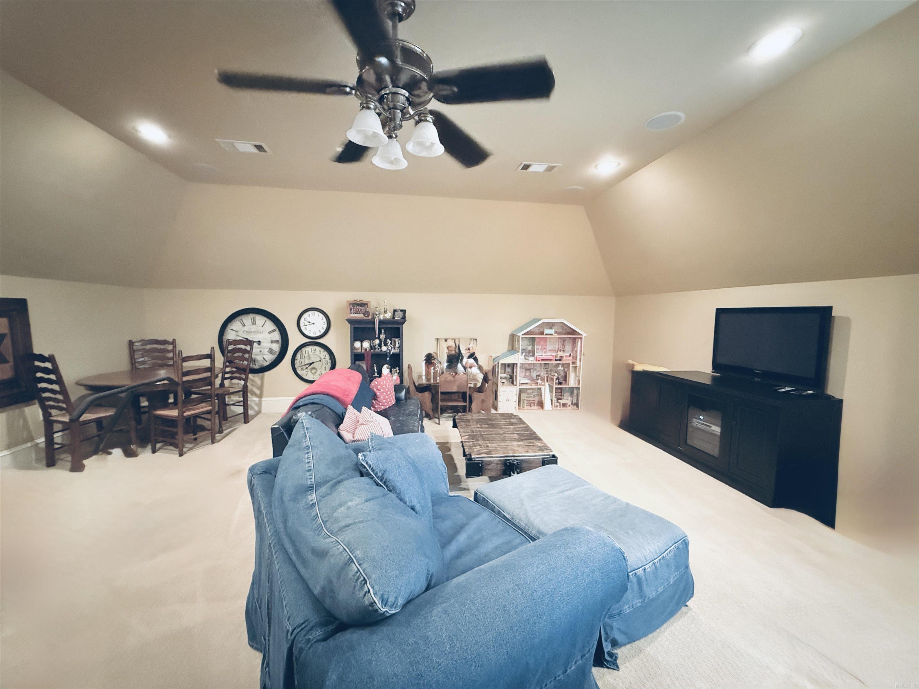 CHENAL DOWNS - Residential