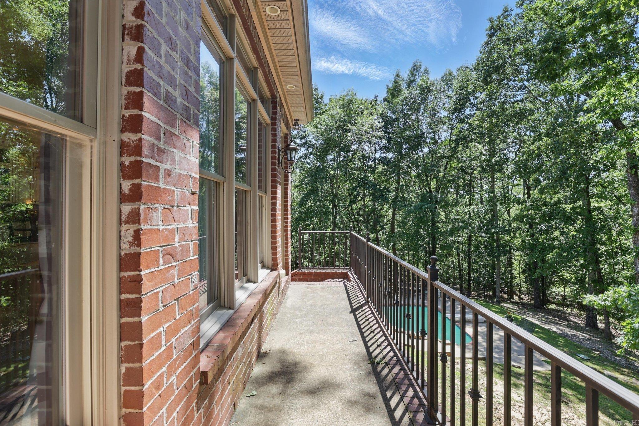 CHENAL DOWNS - Residential