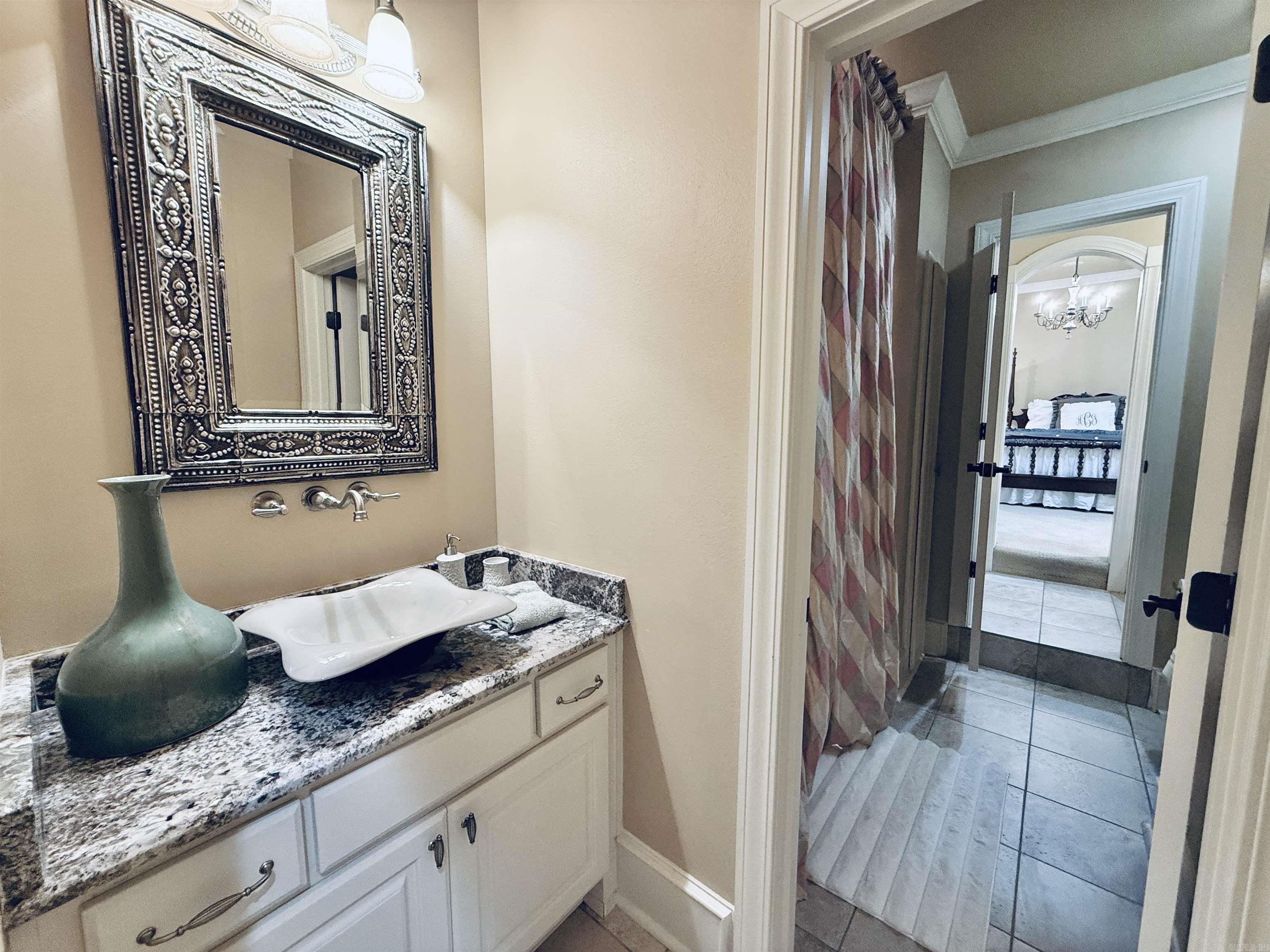 CHENAL DOWNS - Residential