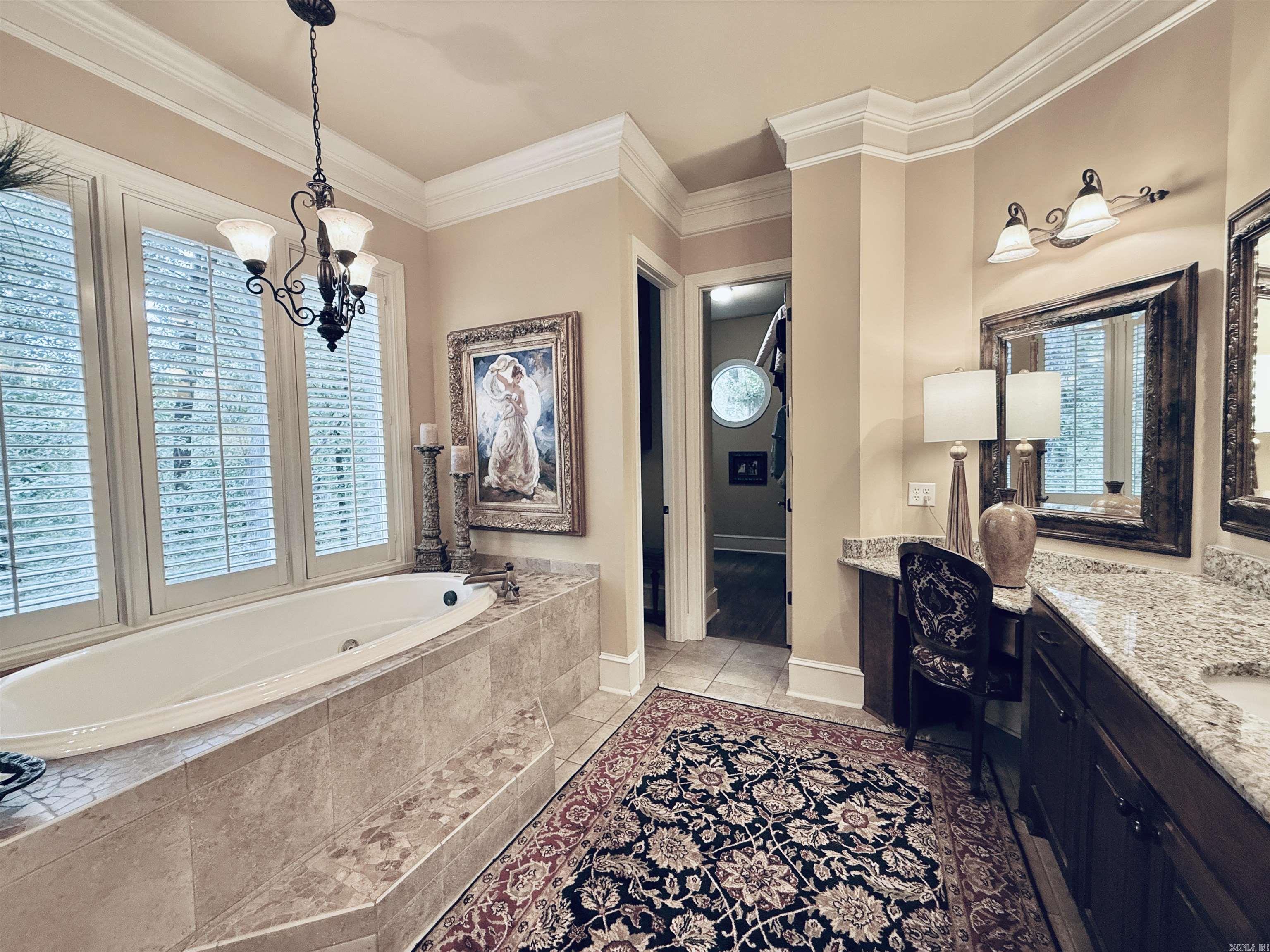 CHENAL DOWNS - Residential