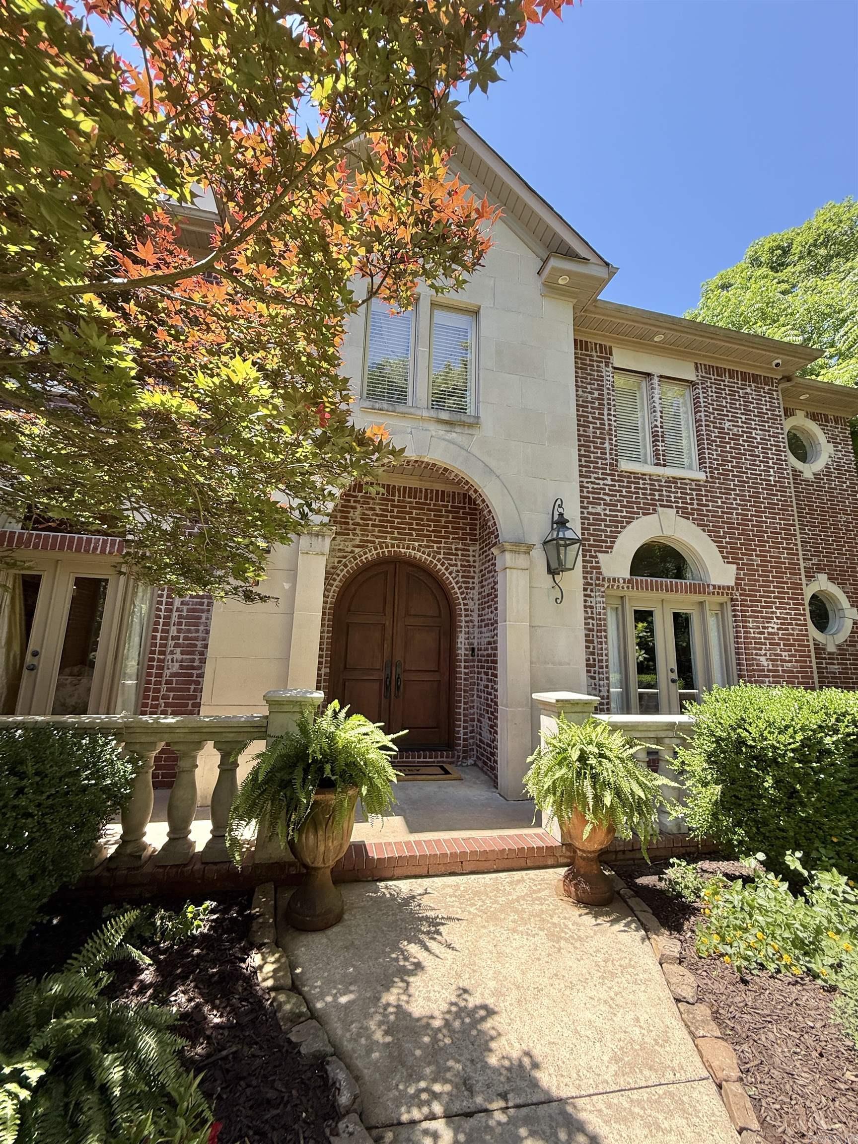 CHENAL DOWNS - Residential