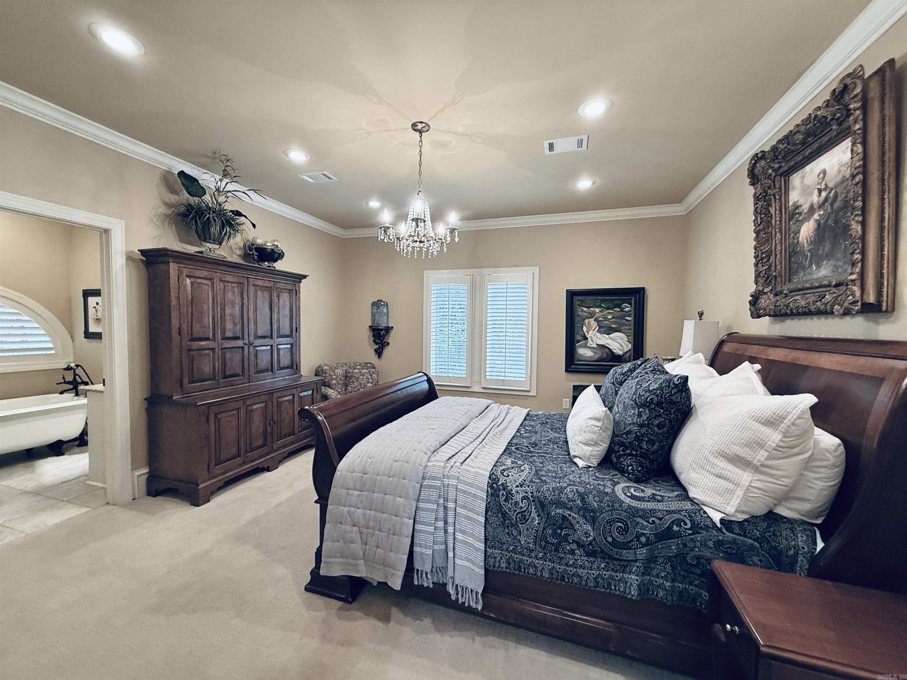 CHENAL DOWNS - Residential