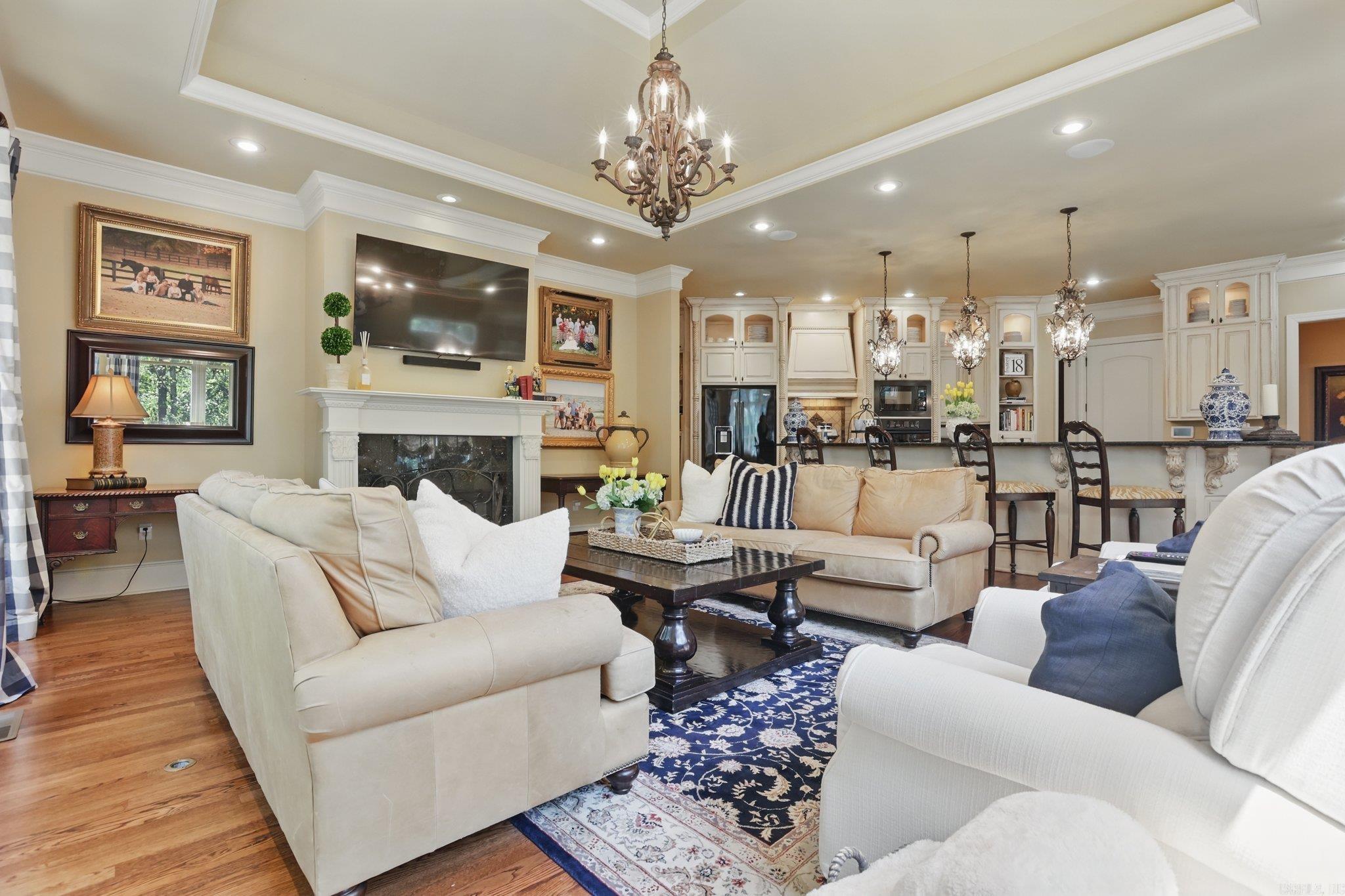 CHENAL DOWNS - Residential