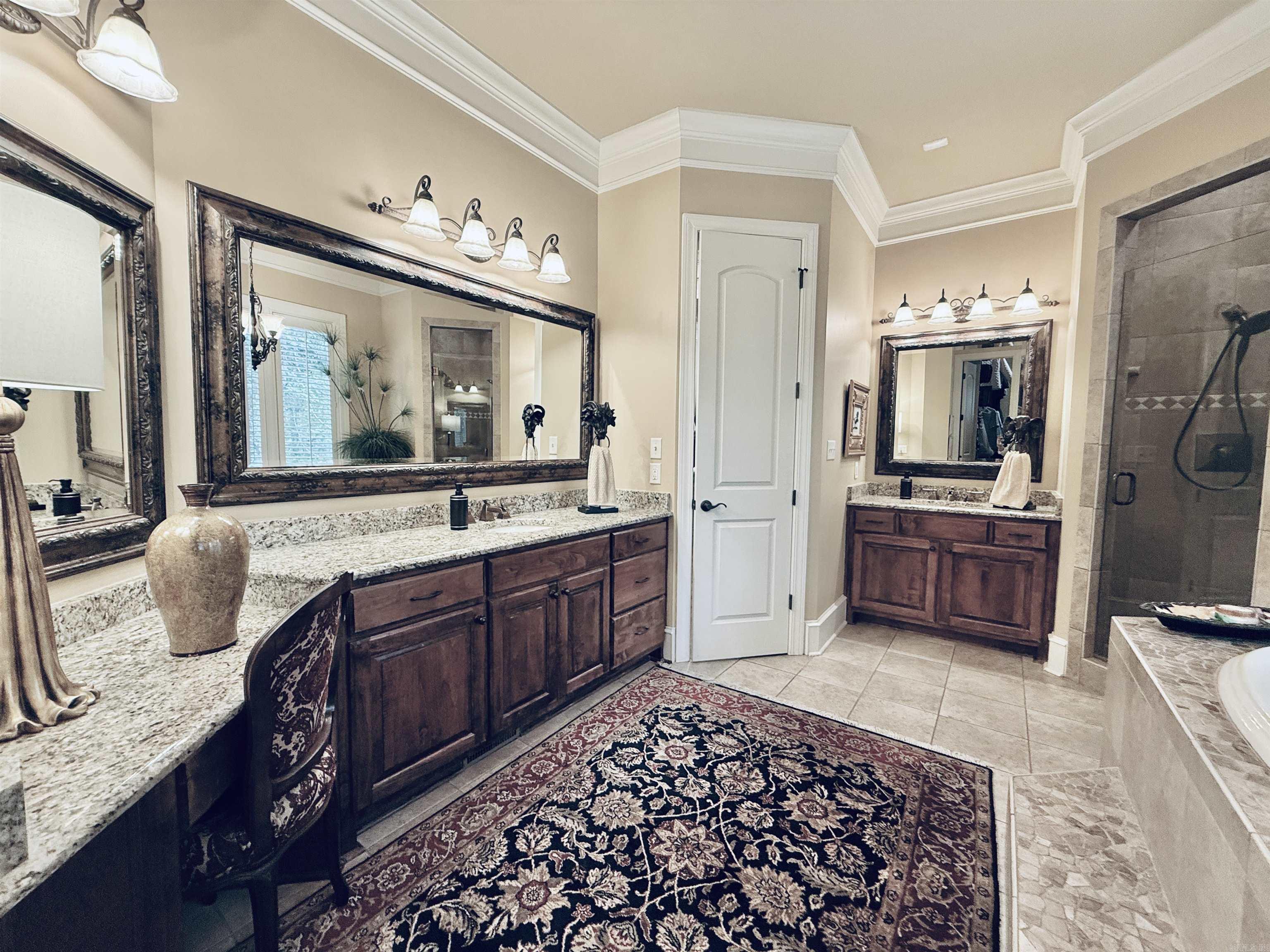 CHENAL DOWNS - Residential