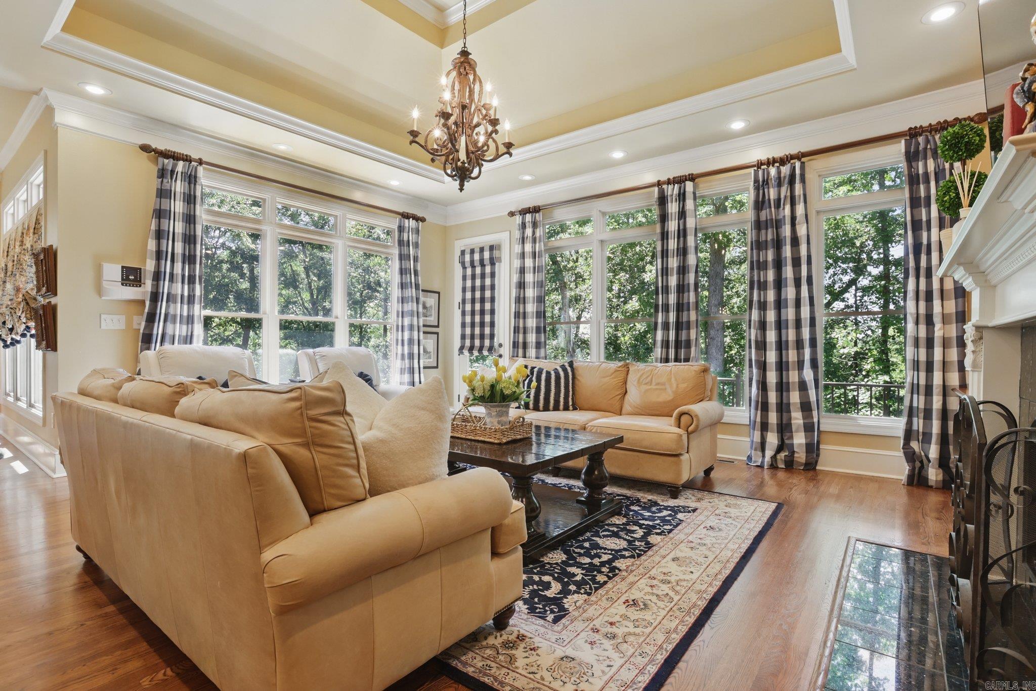 CHENAL DOWNS - Residential