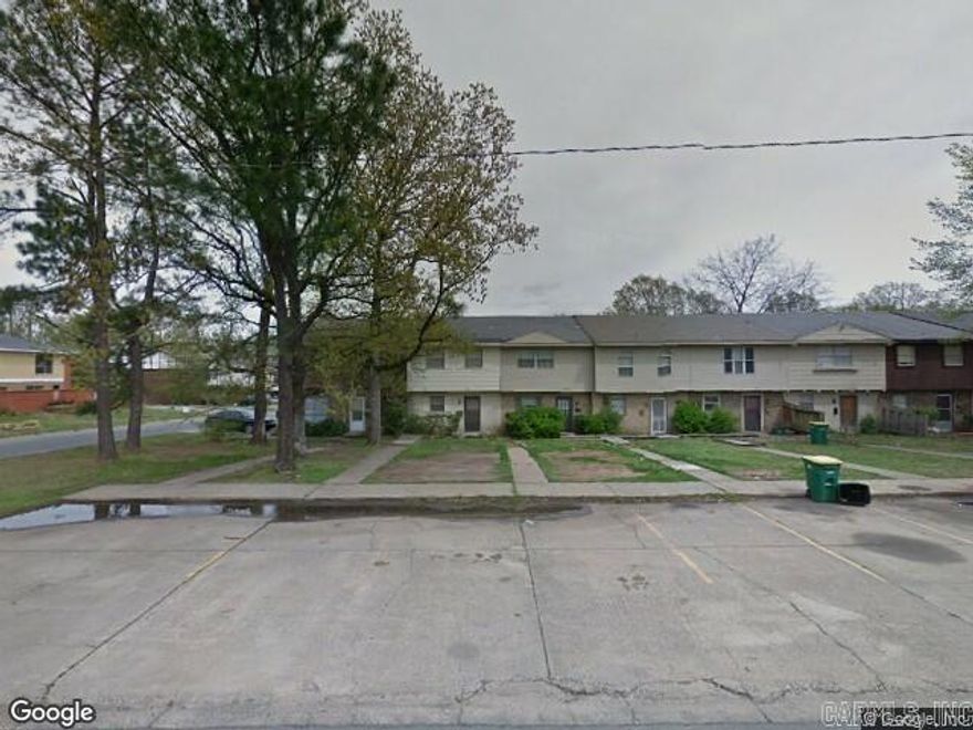 Totally renovated and spacious North Little Rock Townhome for rent! 3 Bedroom, 1.5 bath, nice quiet area! Interstate access, Pulaski Tech, Burns Park near by!