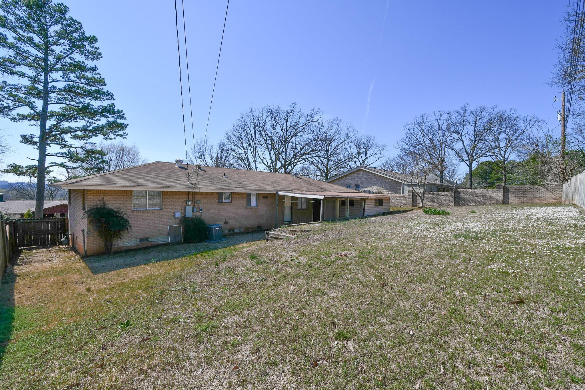 PARK HILL ADDN TO LR - Residential Lease