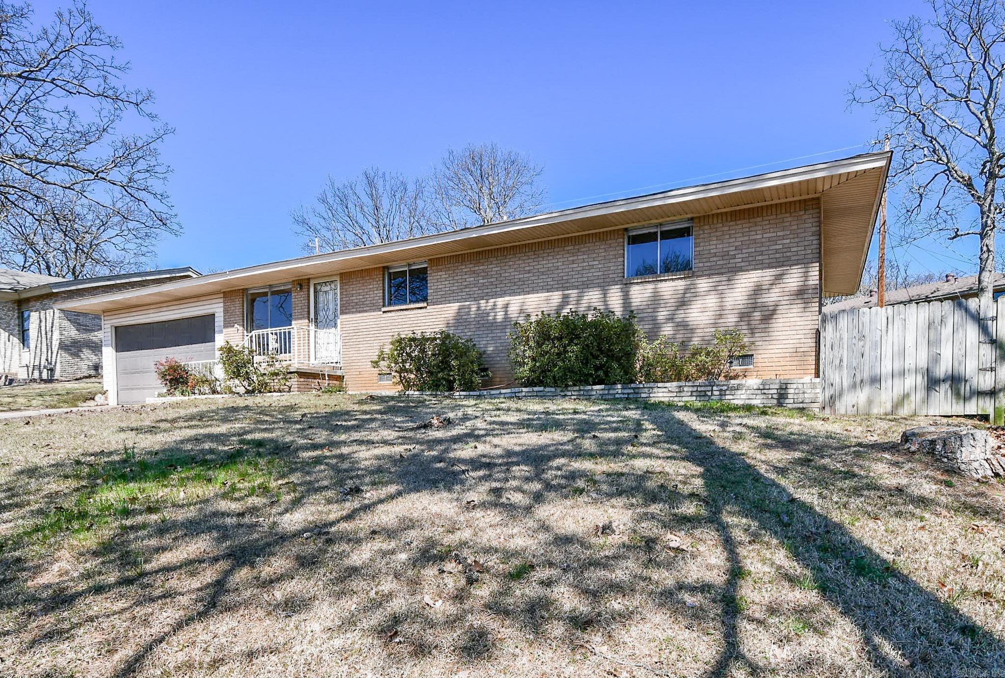 PARK HILL ADDN TO LR - Residential Lease