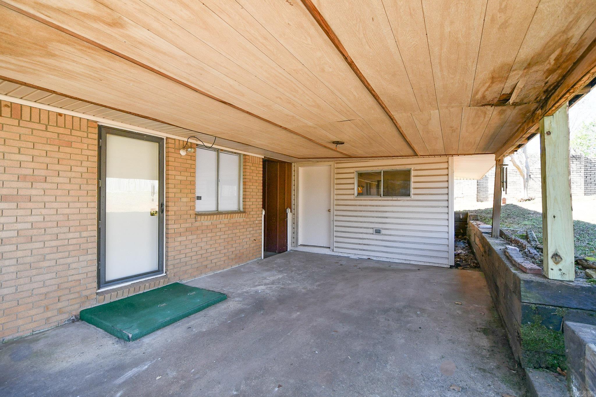 PARK HILL ADDN TO LR - Residential Lease