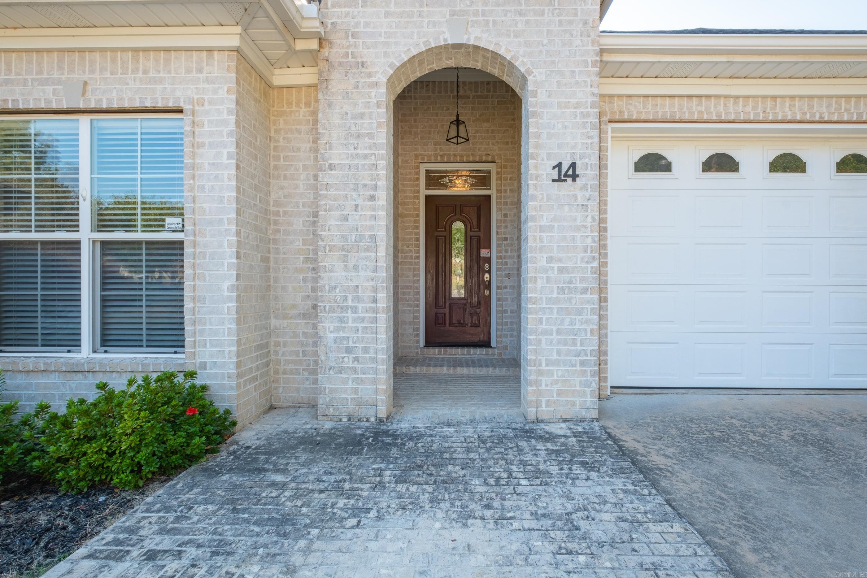 PINNACLE VALLEY COURT - Residential