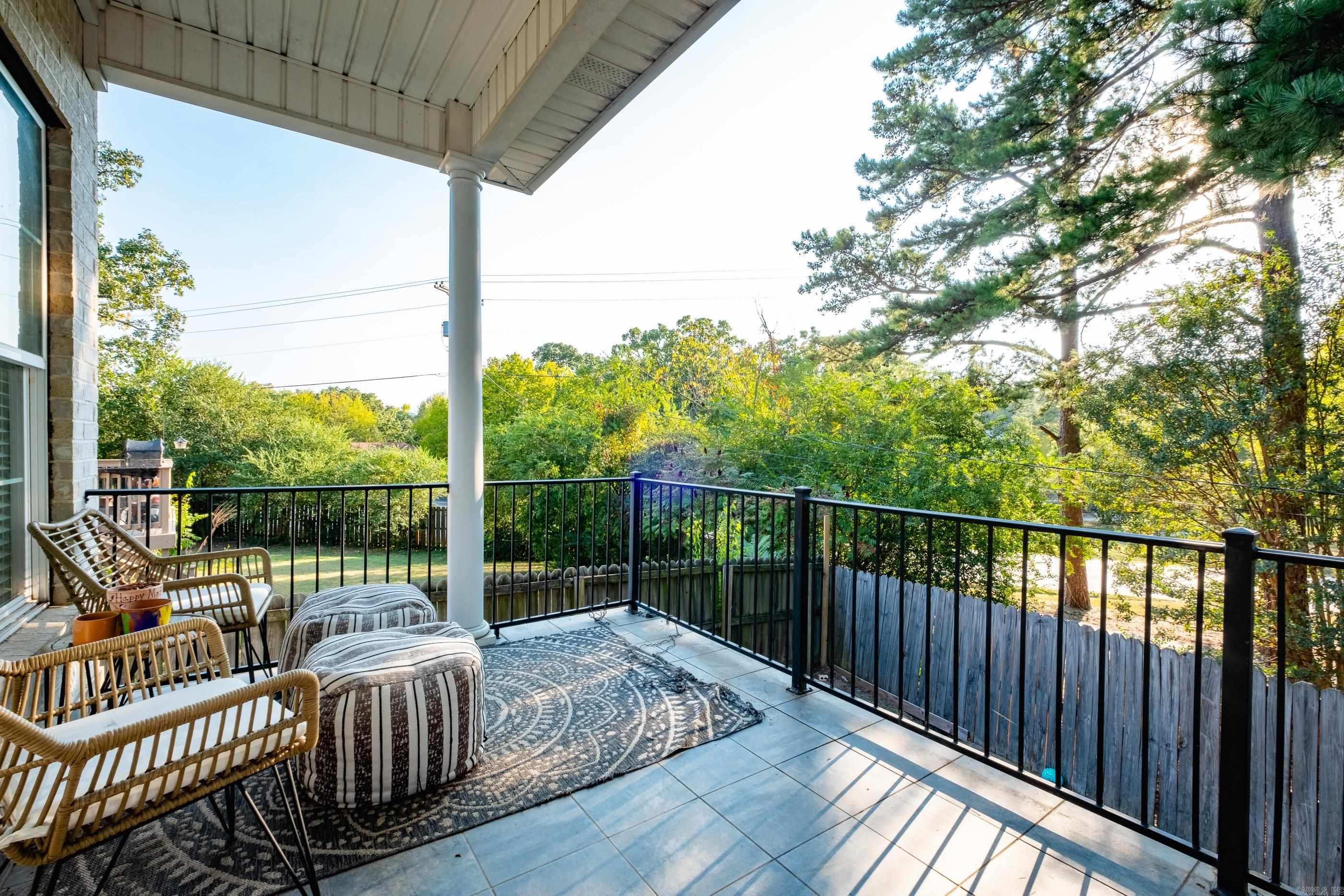 PINNACLE VALLEY COURT - Residential