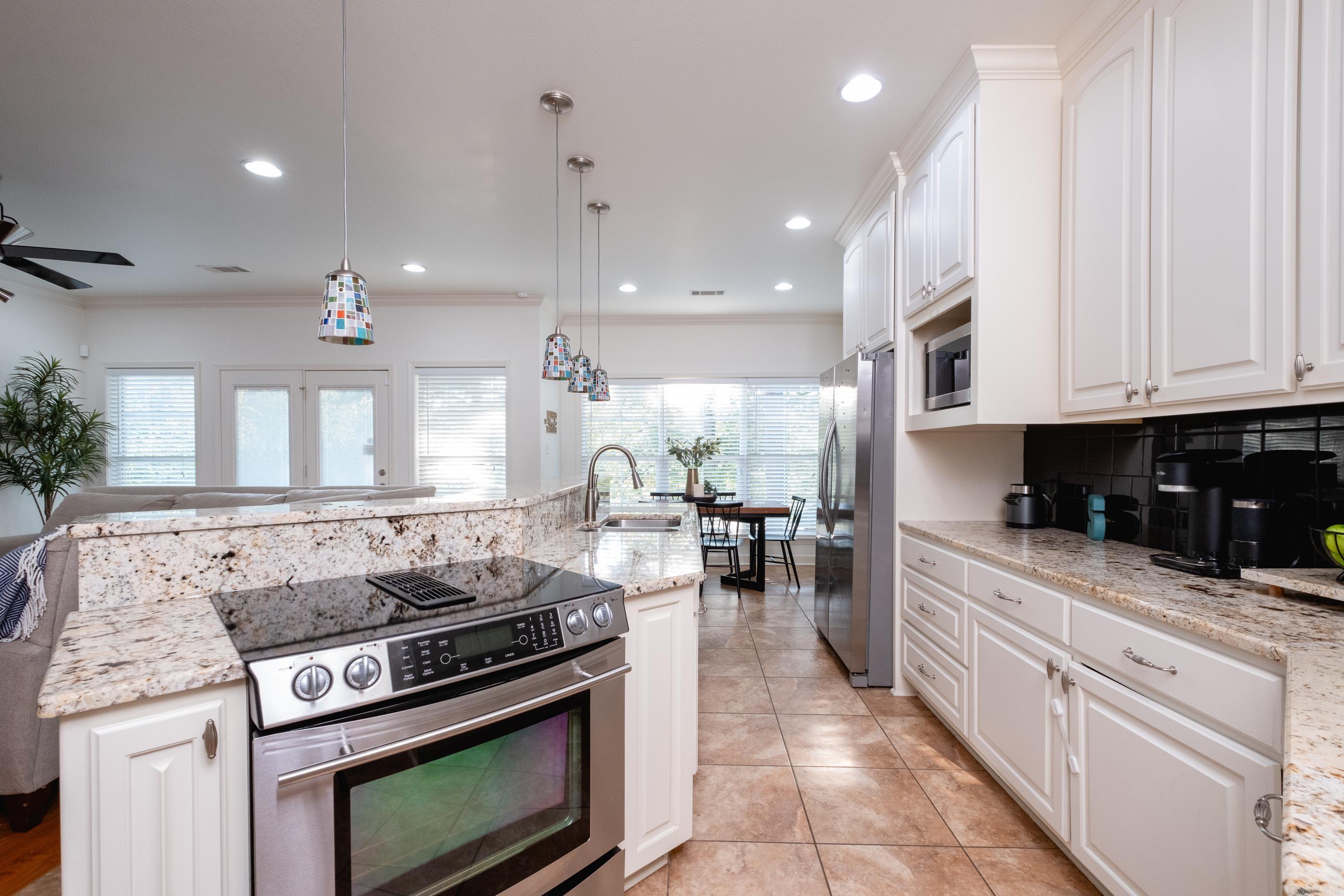 PINNACLE VALLEY COURT - Residential