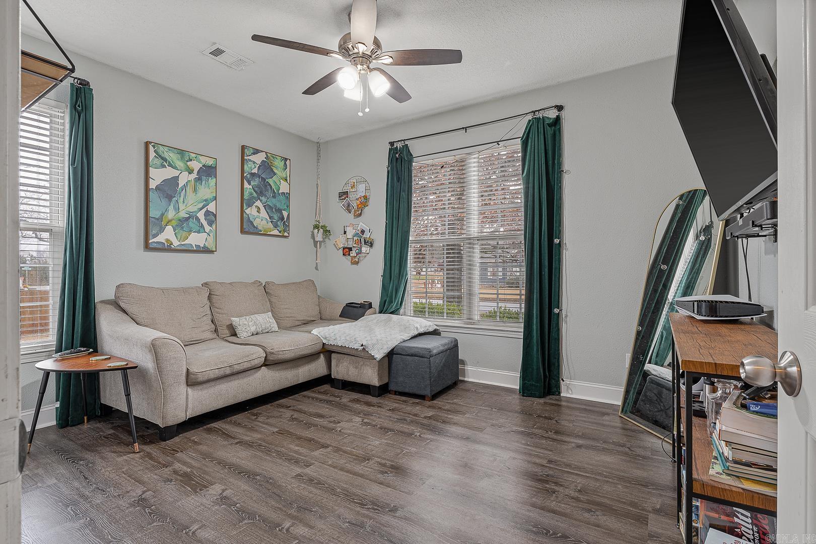 BROWNSTONE - Residential