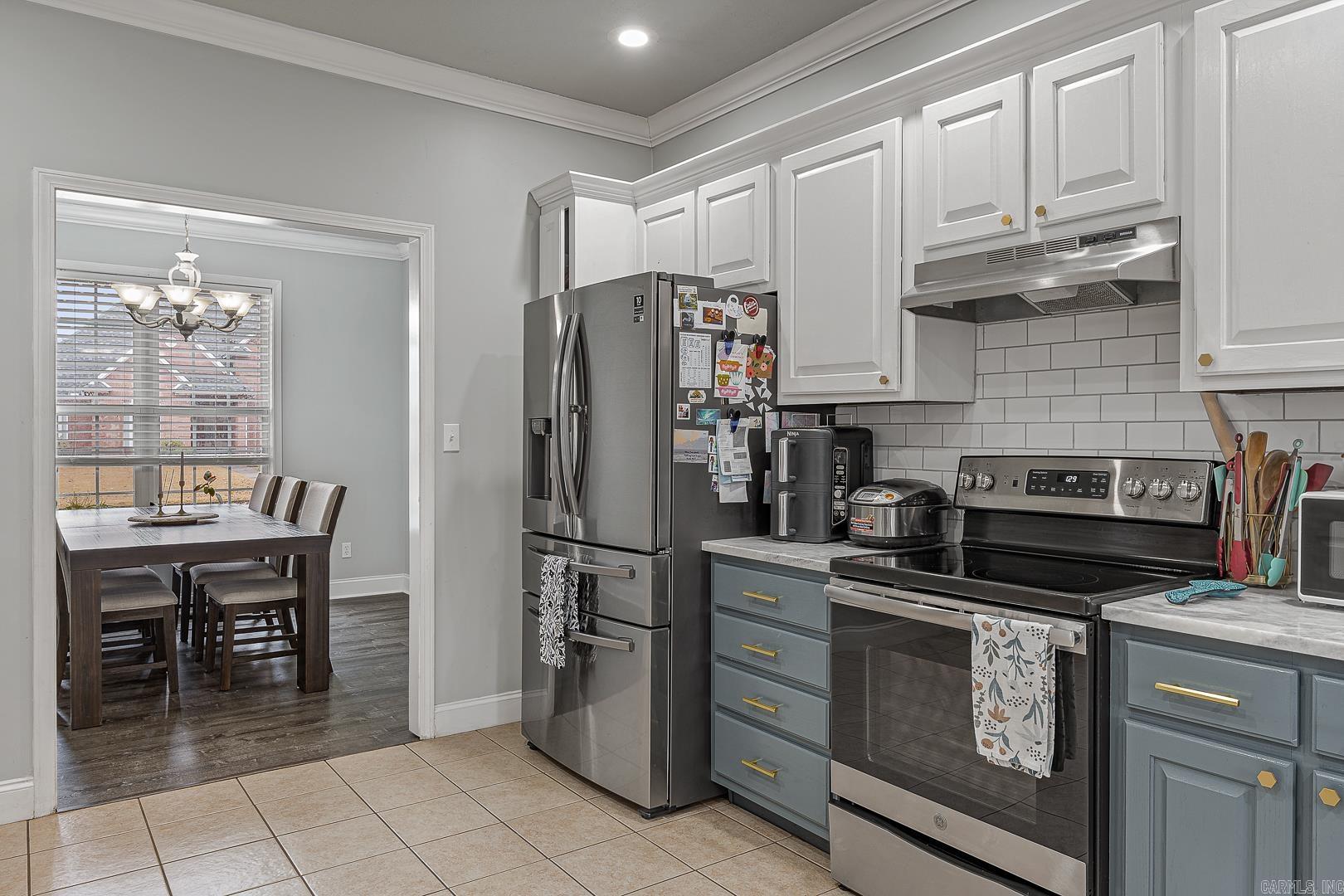 BROWNSTONE - Residential