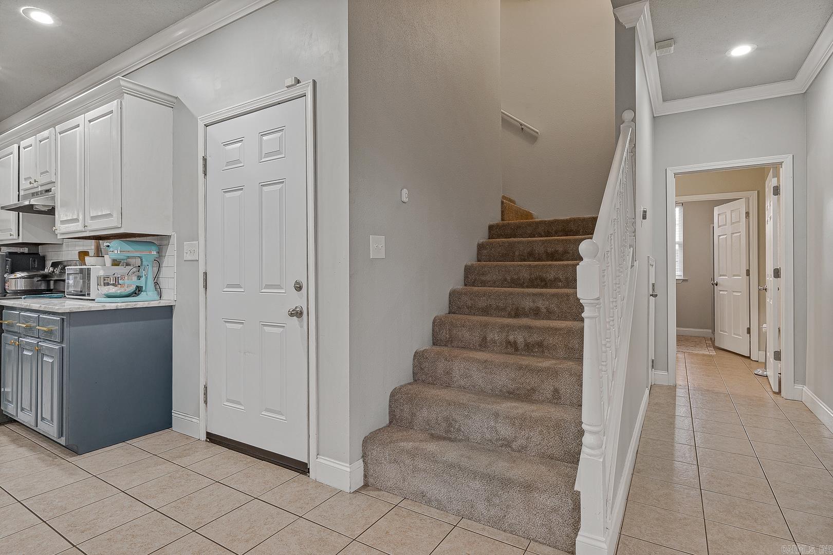 BROWNSTONE - Residential