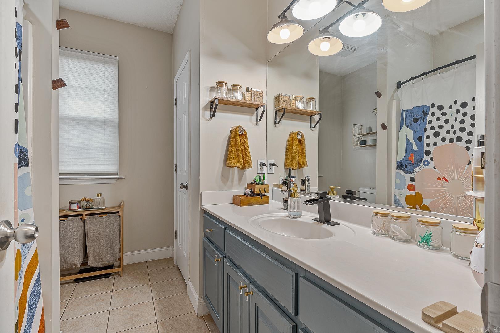 BROWNSTONE - Residential