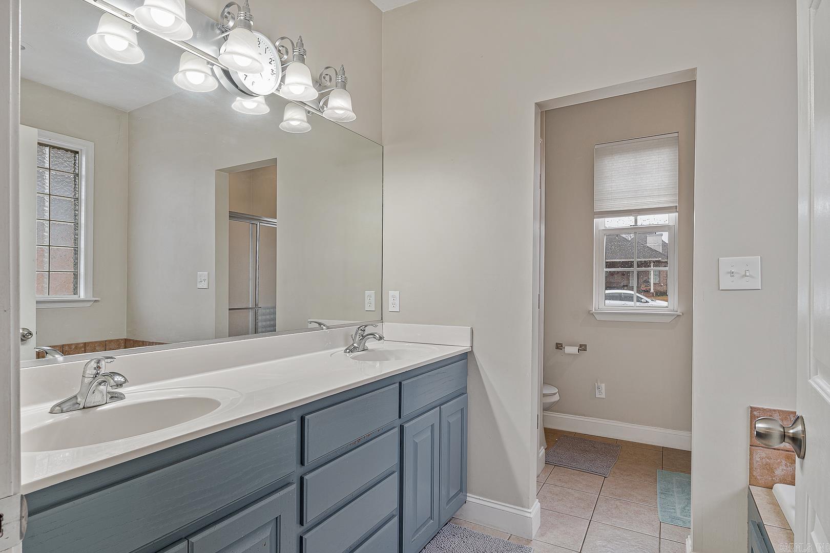 BROWNSTONE - Residential