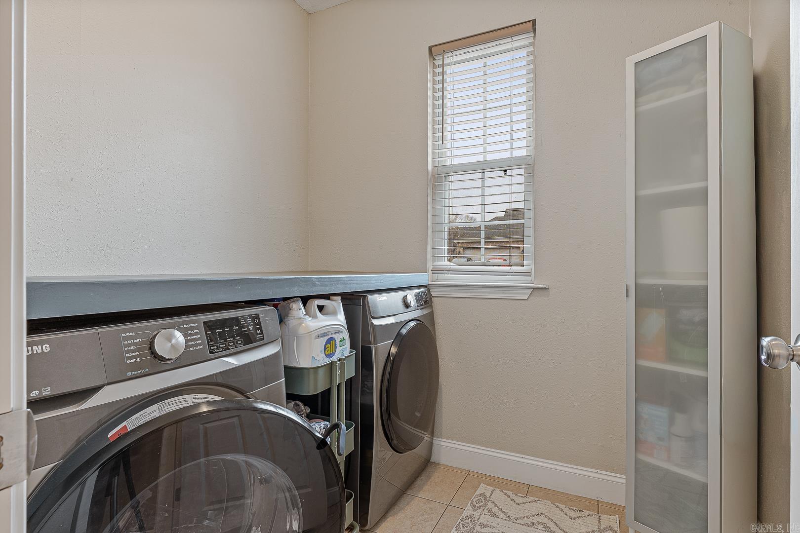 BROWNSTONE - Residential