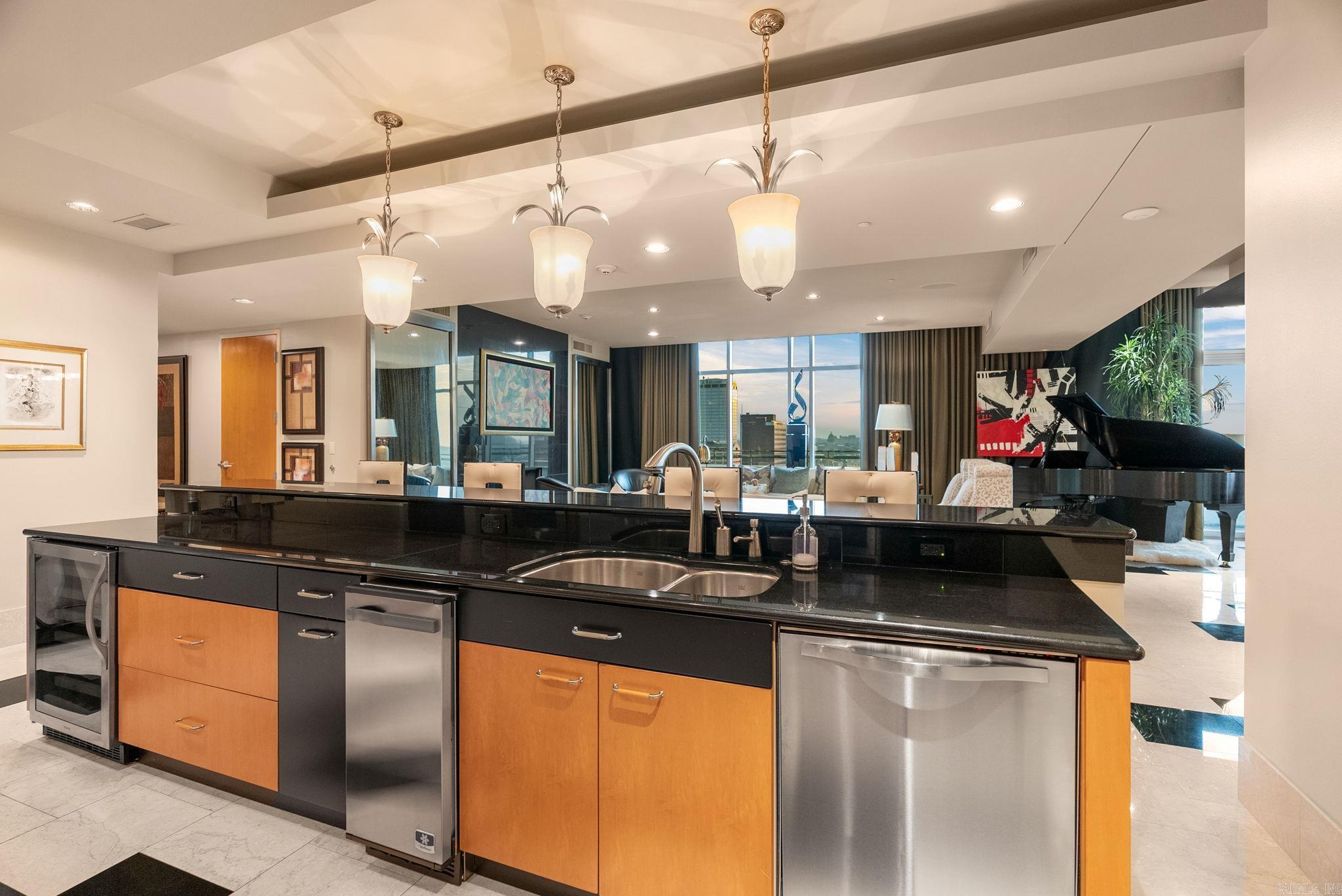 300 THIRD HPR - Residential