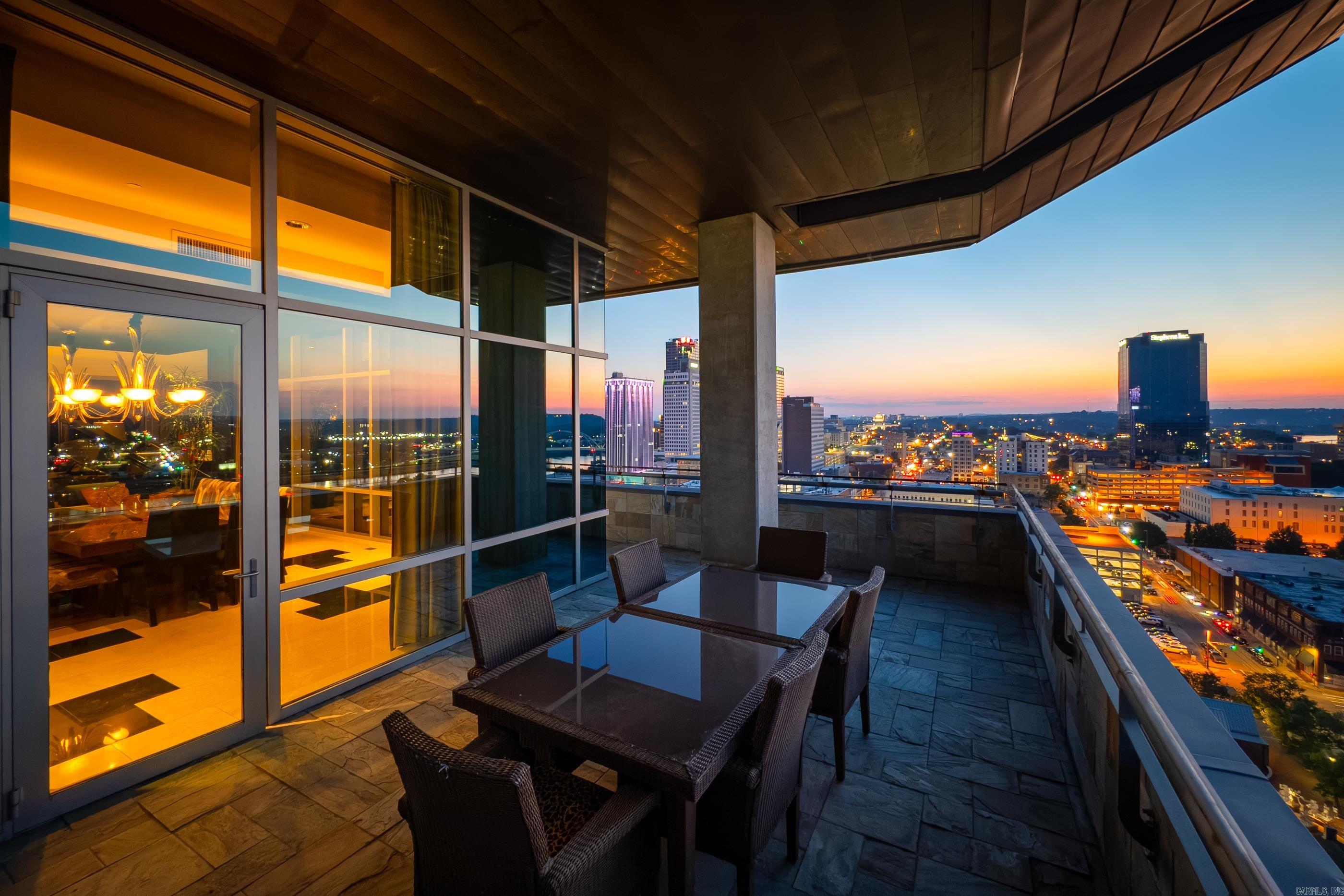 300 THIRD HPR - Residential