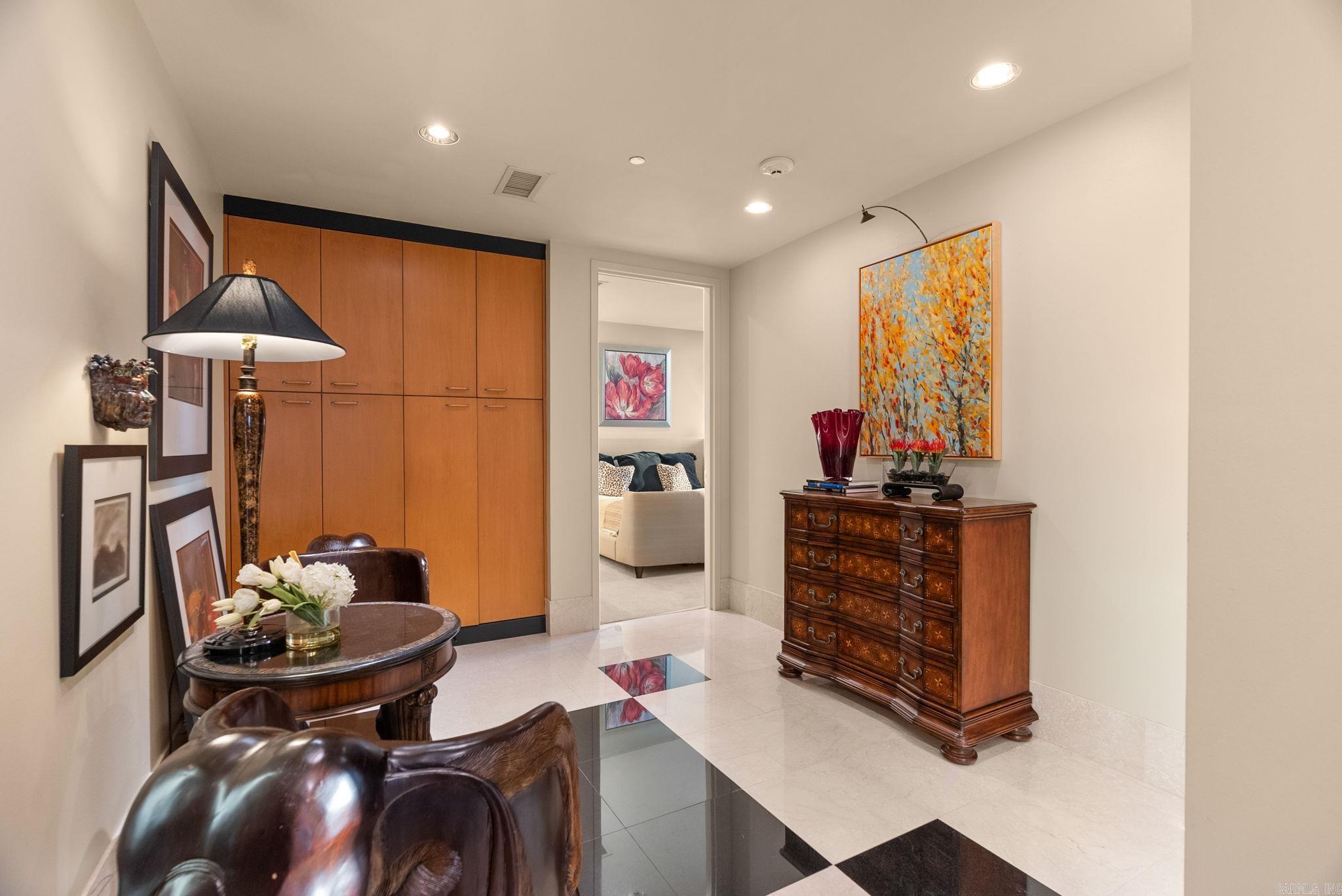 300 THIRD HPR - Residential