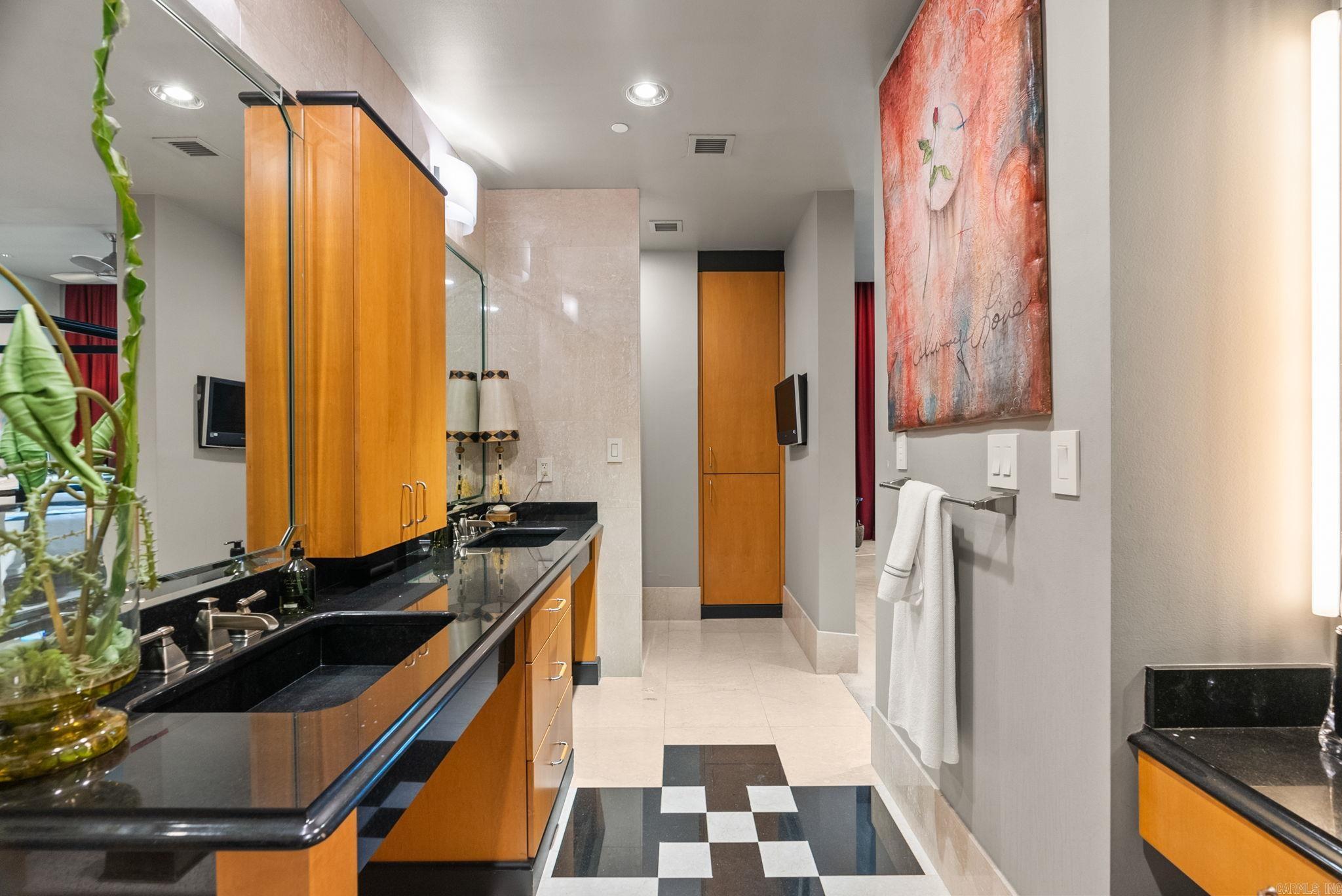 300 THIRD HPR - Residential