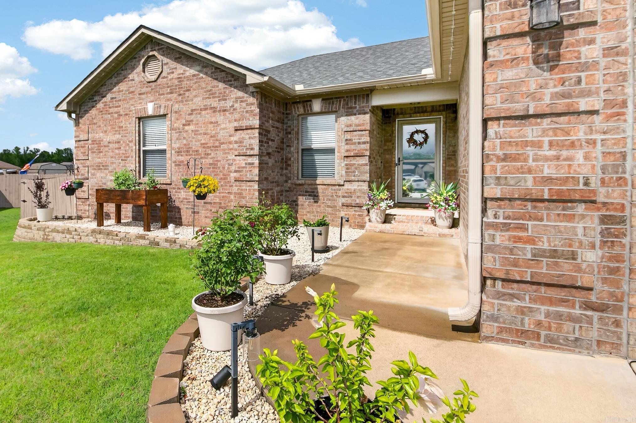 HUNTINGTON PLACE - Residential