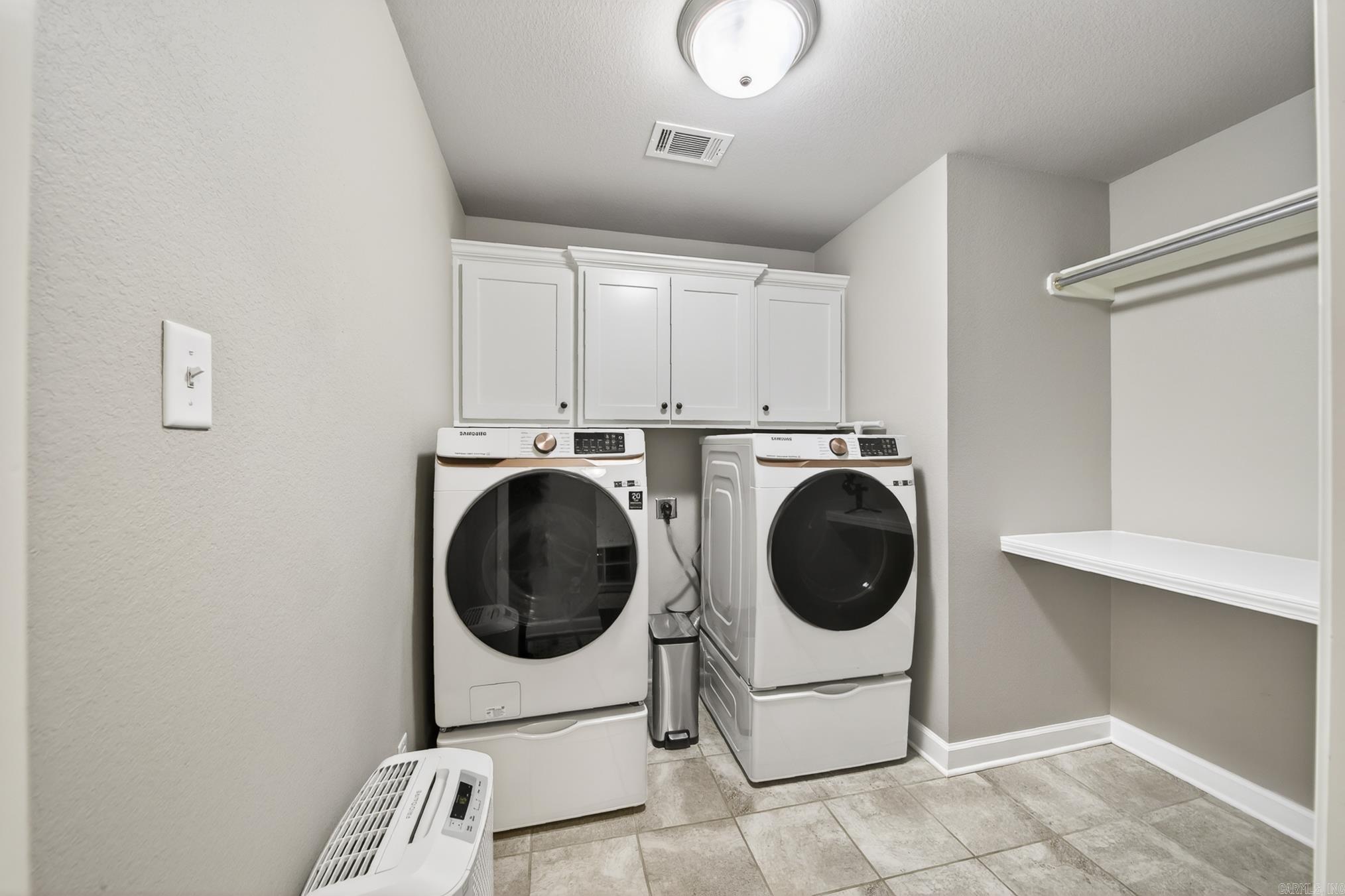 HUNTINGTON PLACE - Residential