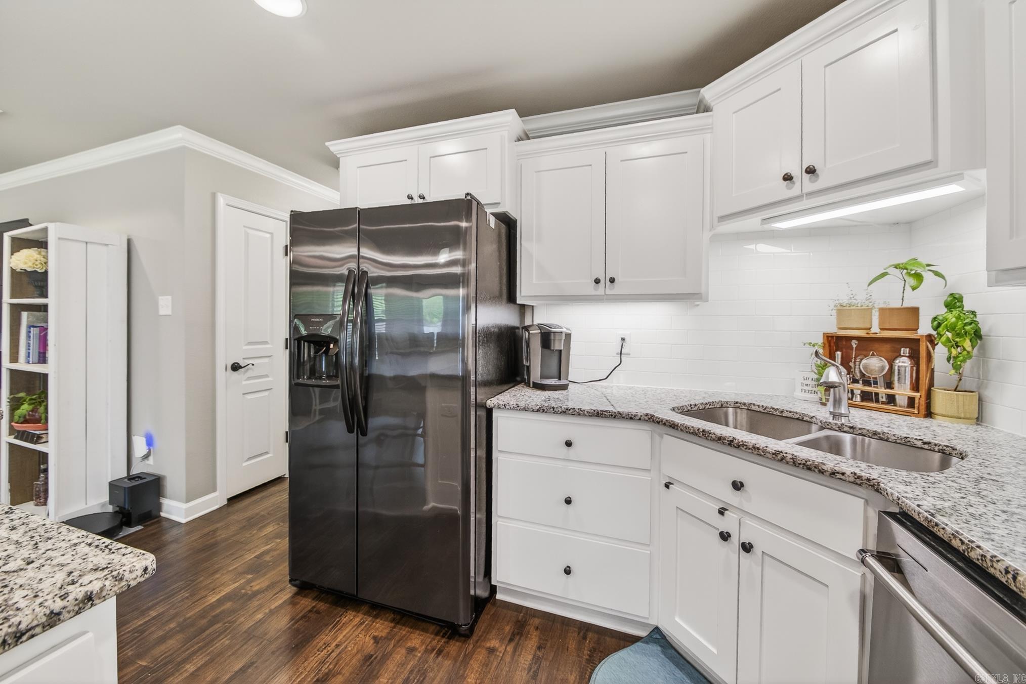 HUNTINGTON PLACE - Residential