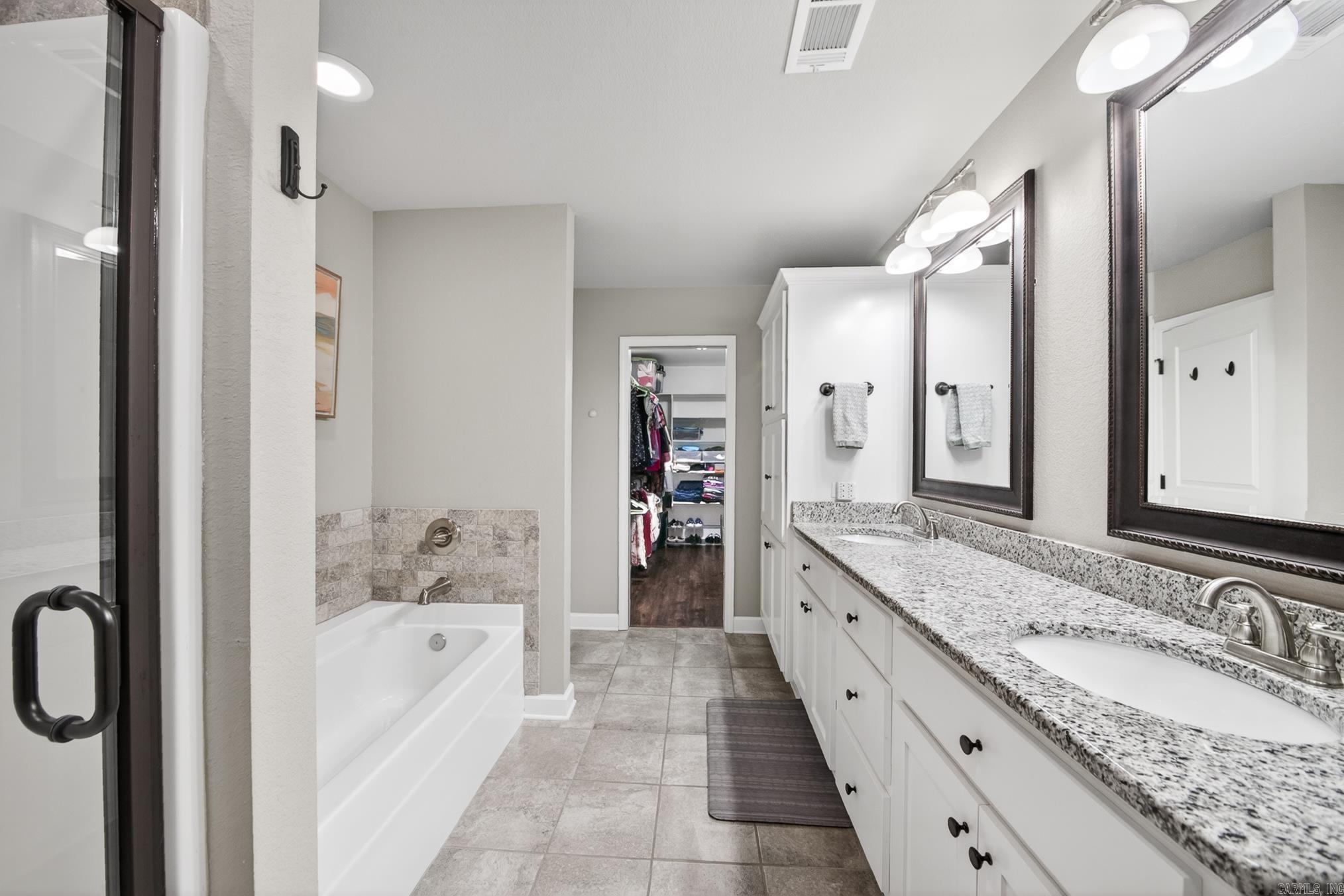 HUNTINGTON PLACE - Residential