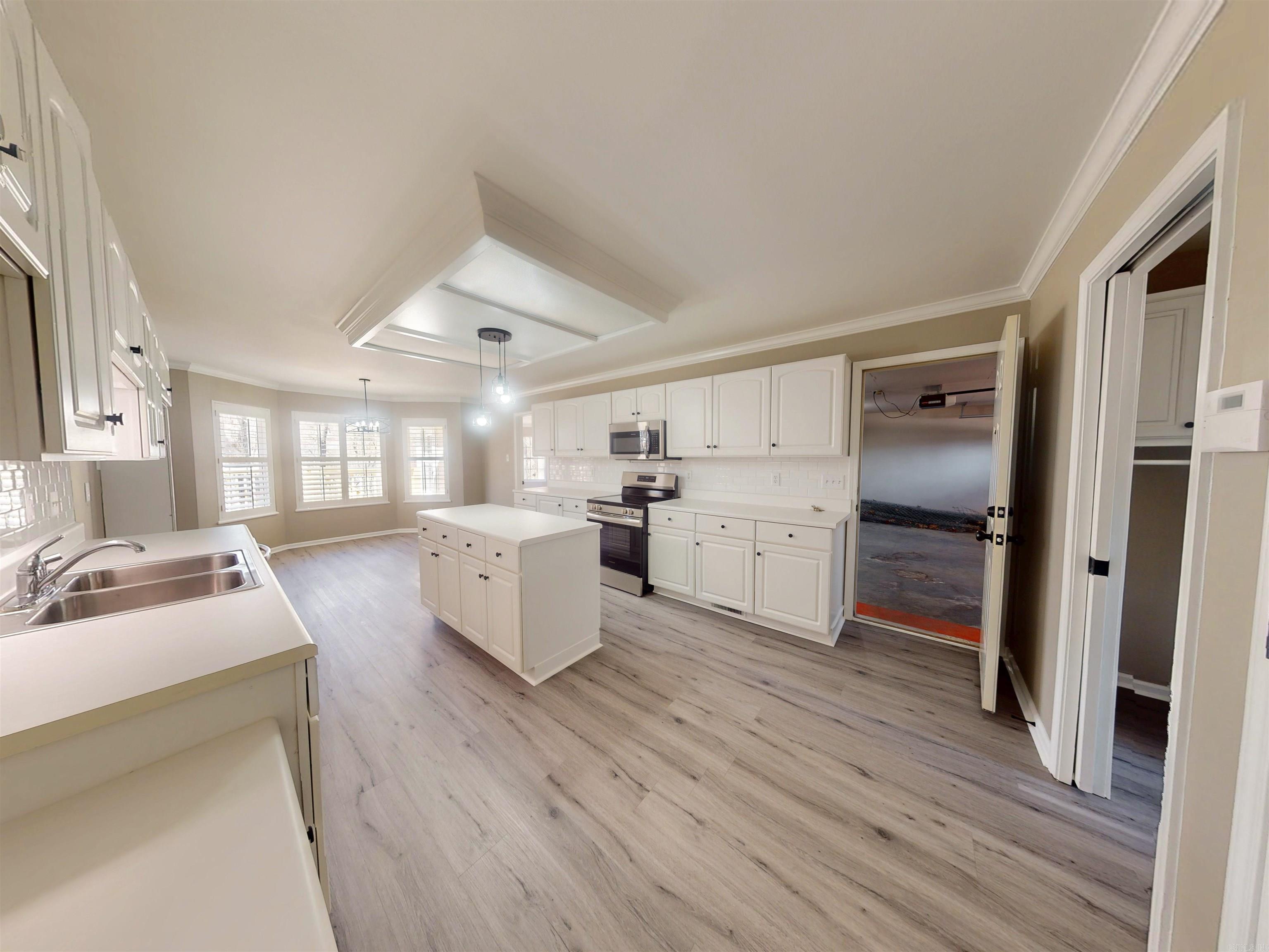 HIDDEN VALLEY - Residential