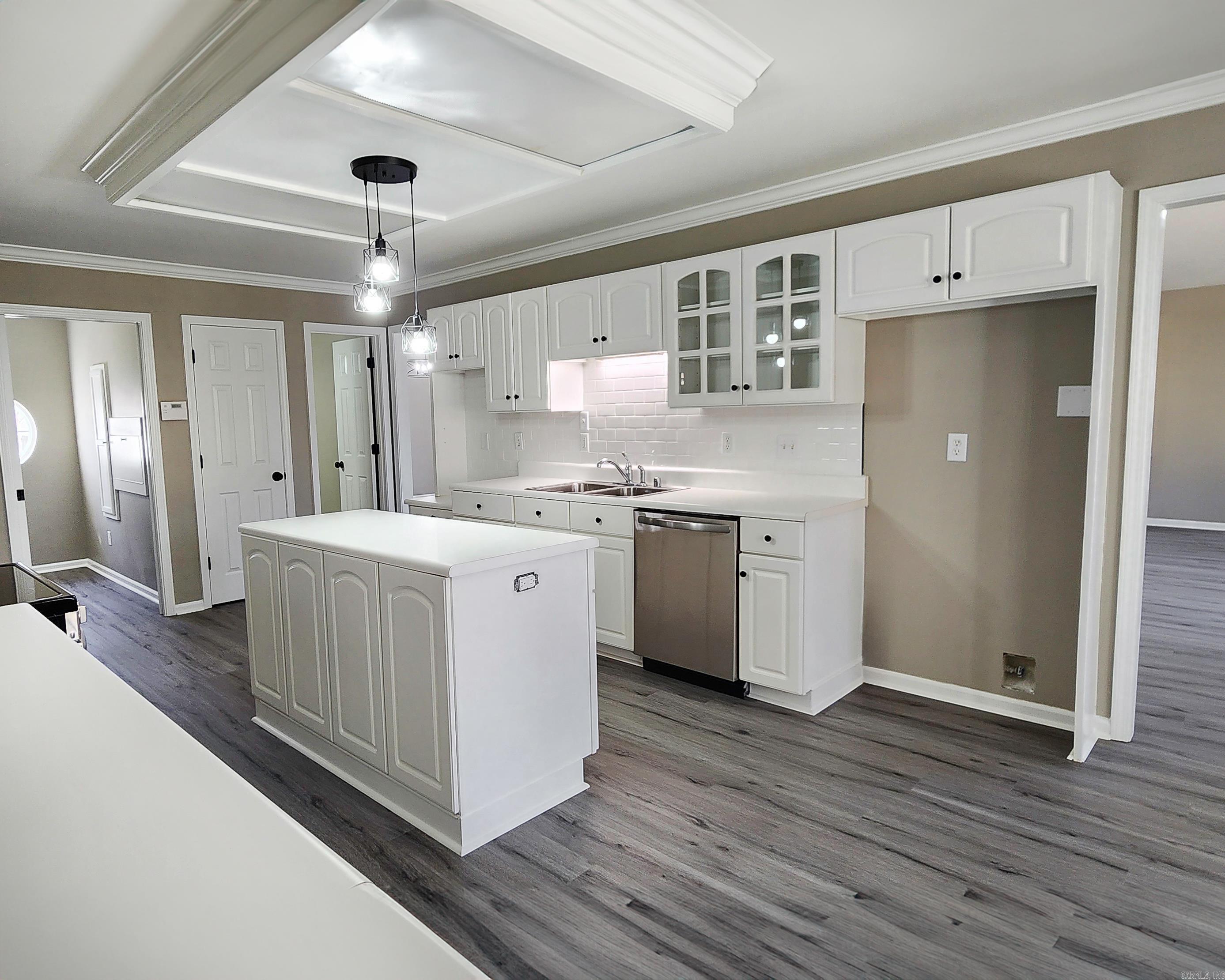 HIDDEN VALLEY - Residential