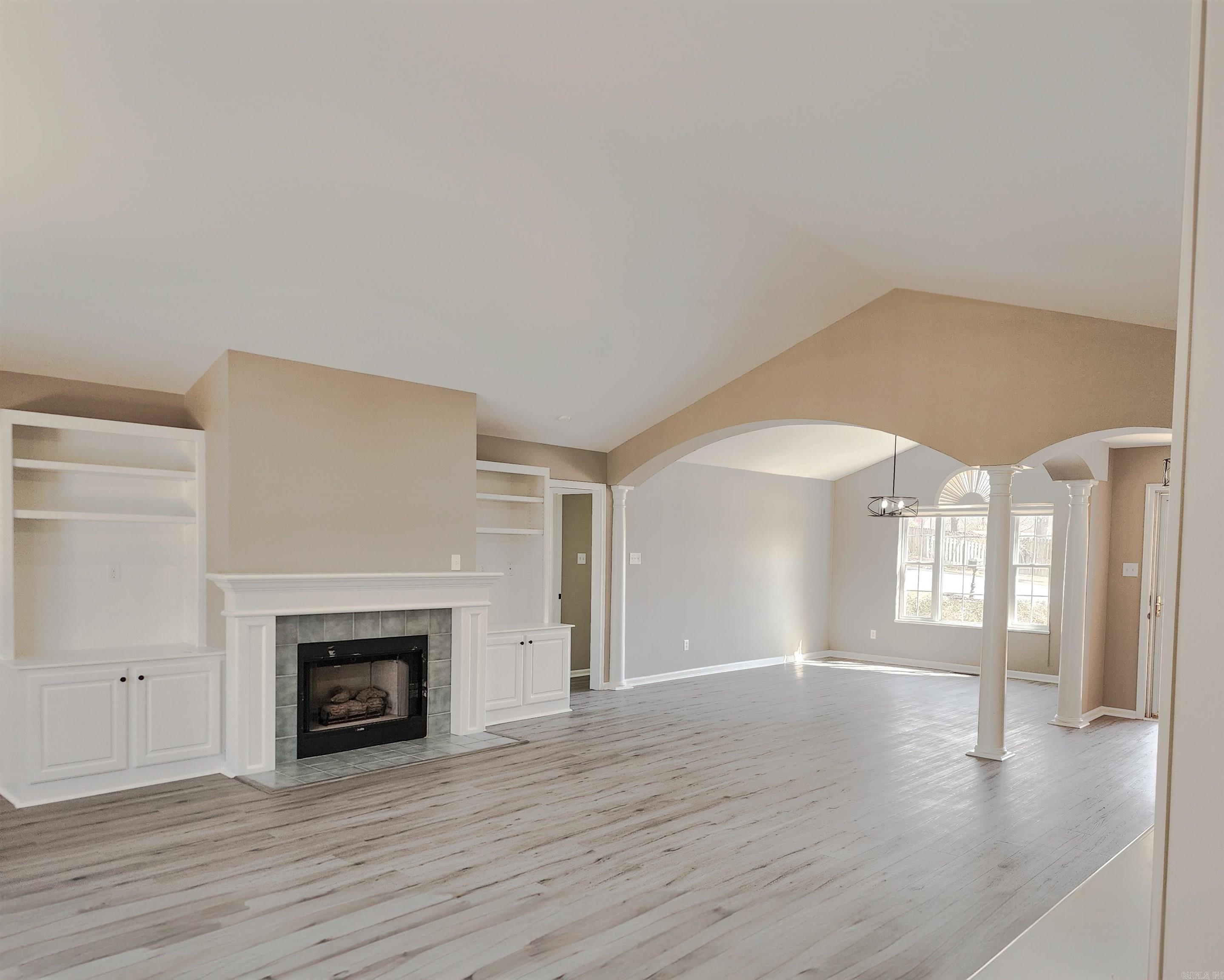 HIDDEN VALLEY - Residential