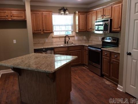 CRYSTAL LAKE - Residential