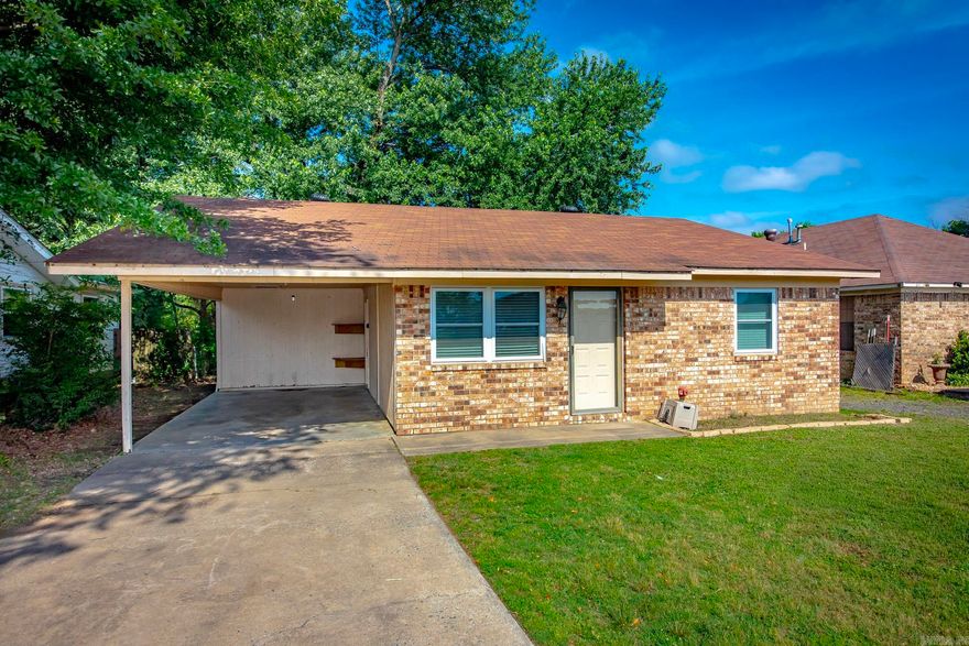 LOCATION, LOCATION, LOCATION Welcome to 219 S Center in the heart of Conway walk or bike to UCA Campus. This charming 3-bedroom, 1-bath home is Conveniently situated near Conway schools, sports venues, shopping, dining, and everyday amenities, this property offers easy access to everything that makes Conway such a desirable place to live. Inside, you’ll find fresh paint and durable luxury vinyl plank flooring that create a clean, updated feel throughout the home. The spacious backyard provides plenty of room for pets, play, gardening, or entertaining. Whether you’re looking for a primary residence, investment opportunity, or game-day convenience near local athletic facilities, this home delivers comfort, convenience, and value in a prime location.