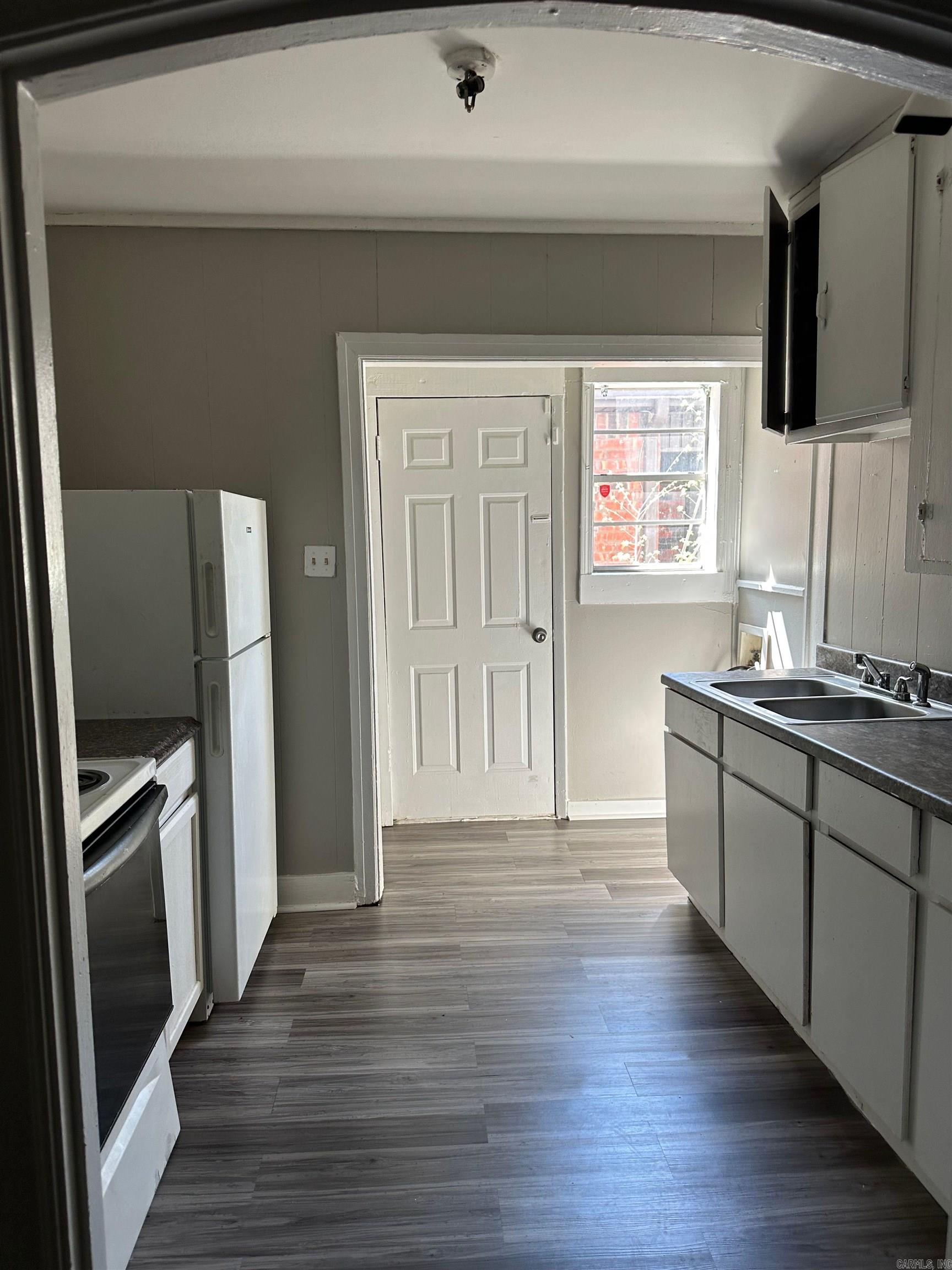 Chickasaw Place - Residential Lease