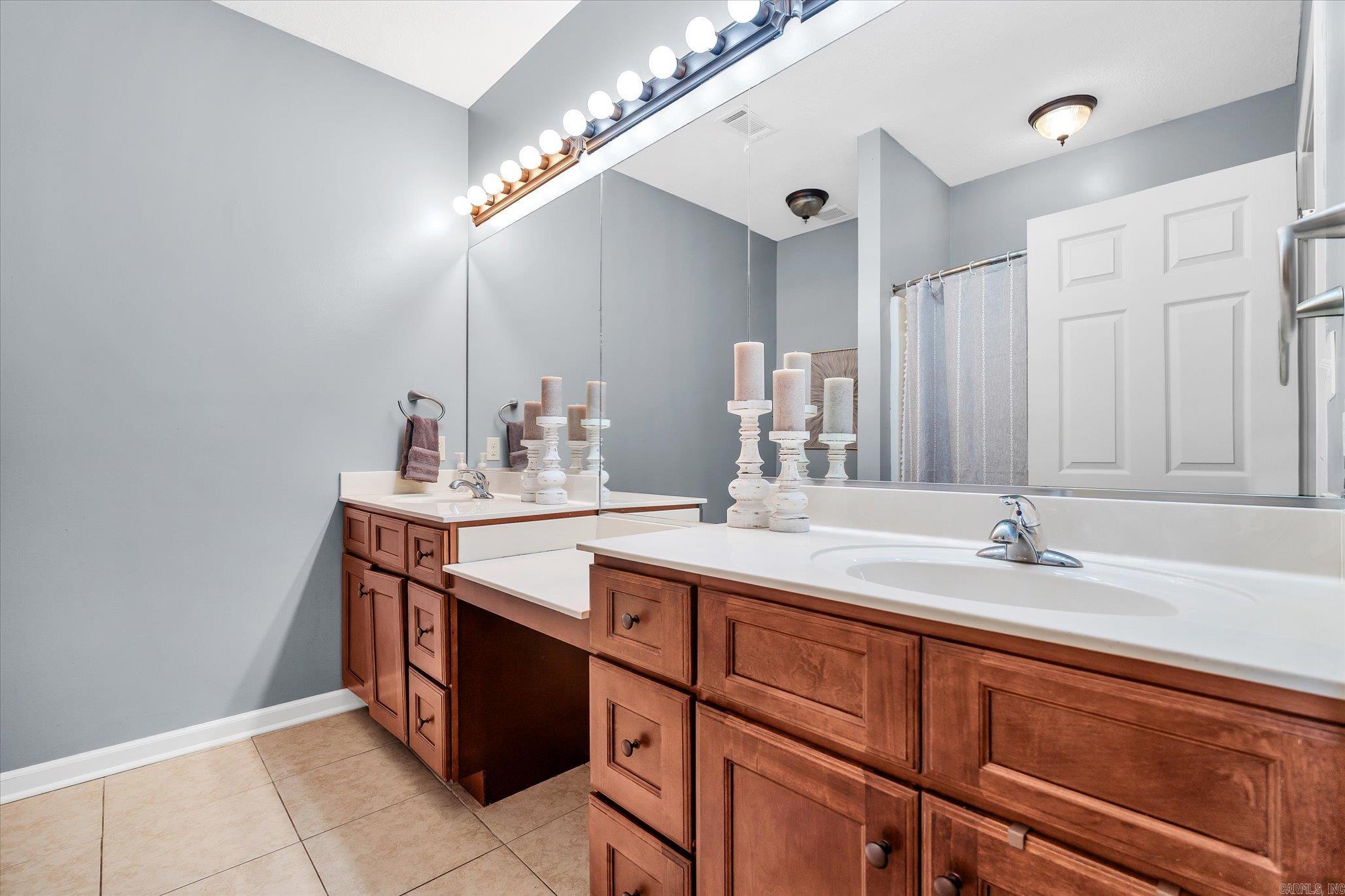 BARNES - Residential