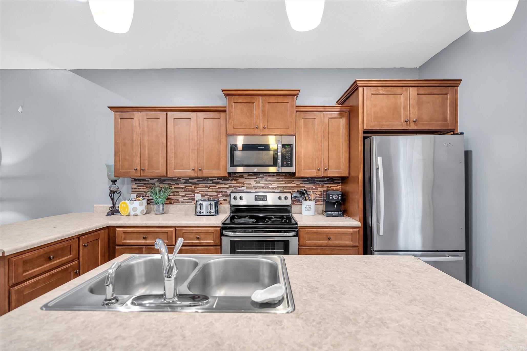 BARNES - Residential