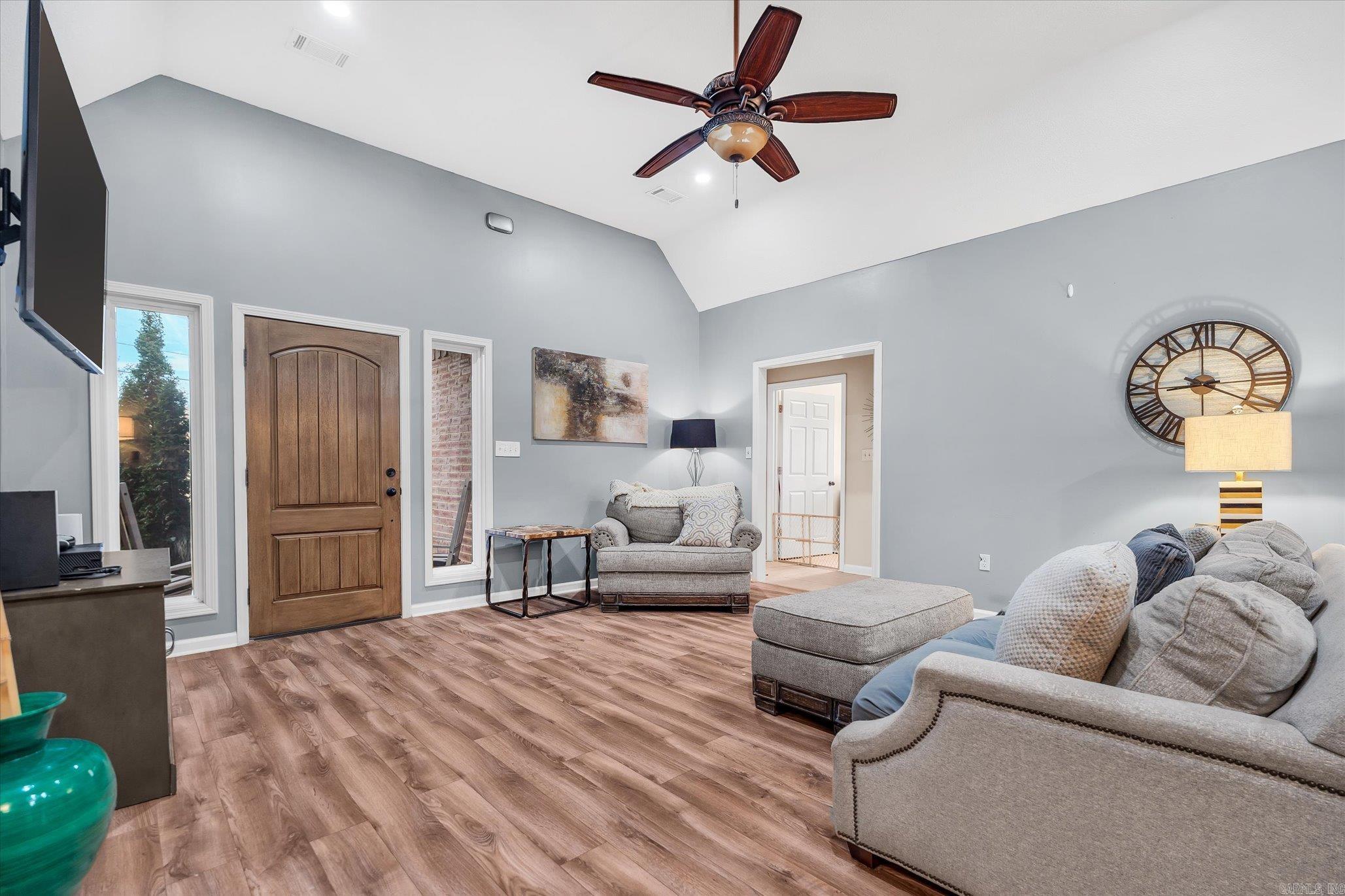 BARNES - Residential