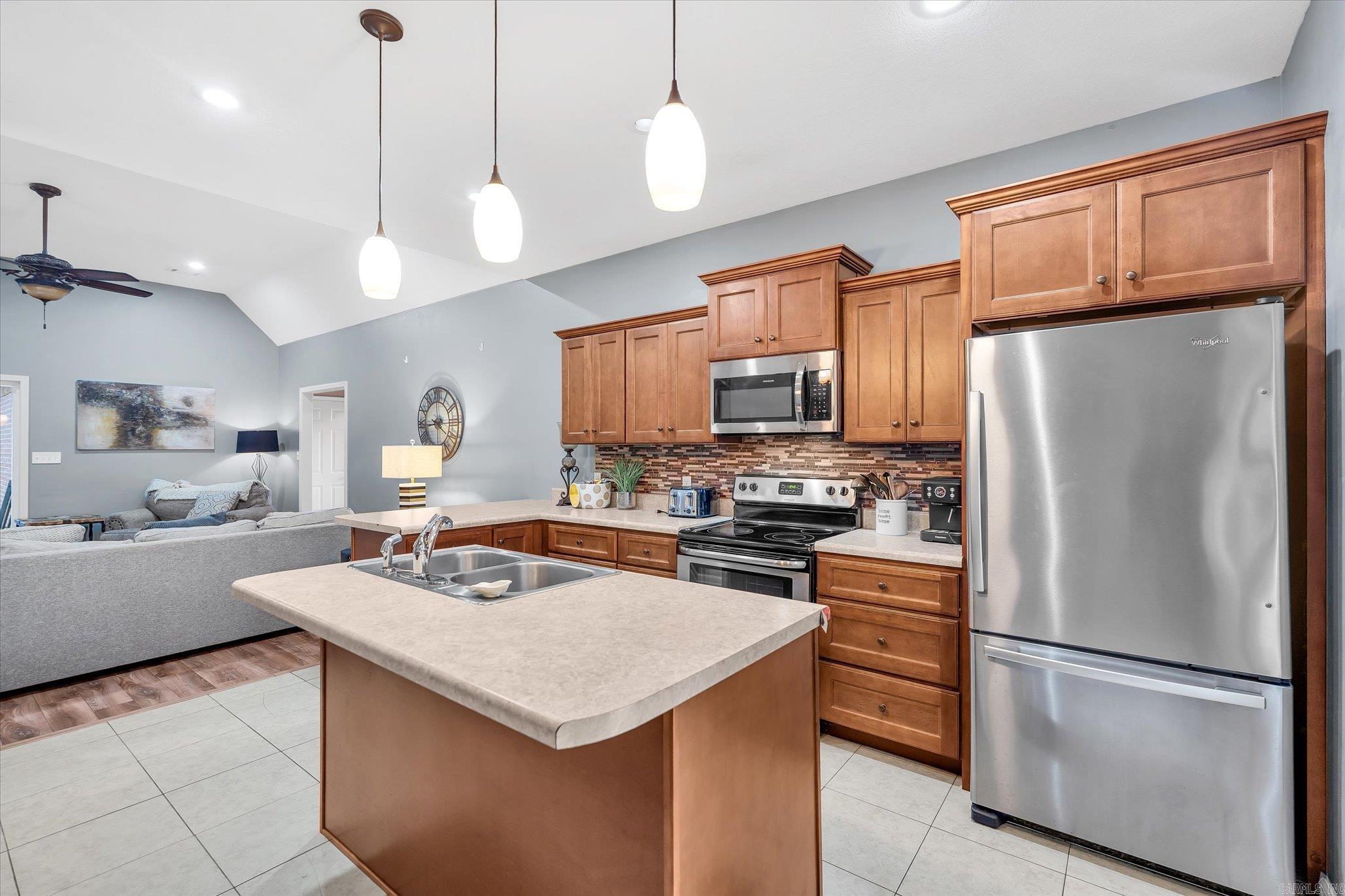 BARNES - Residential