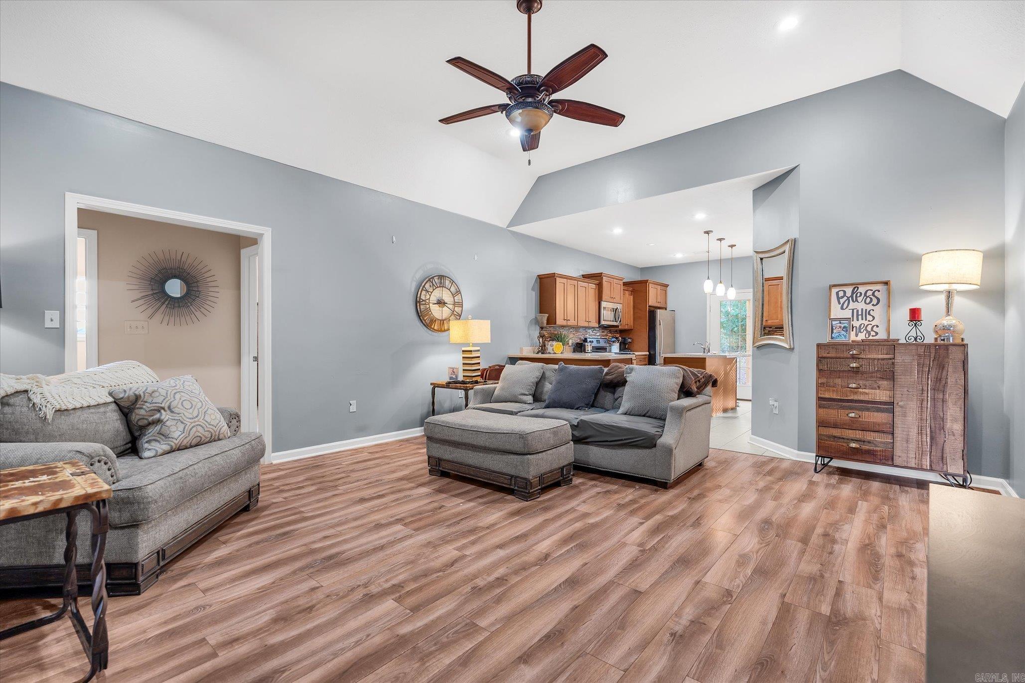 BARNES - Residential