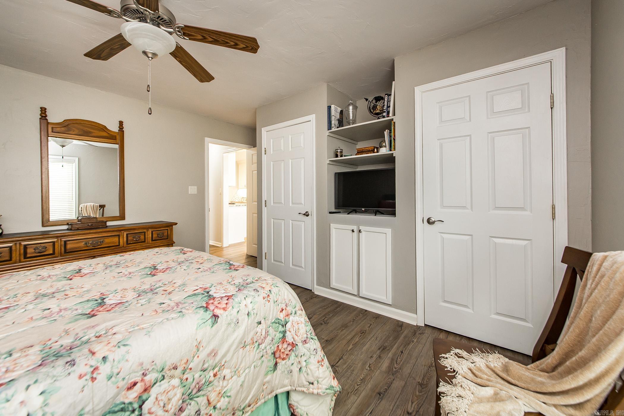 INDIAN HILLS - Residential