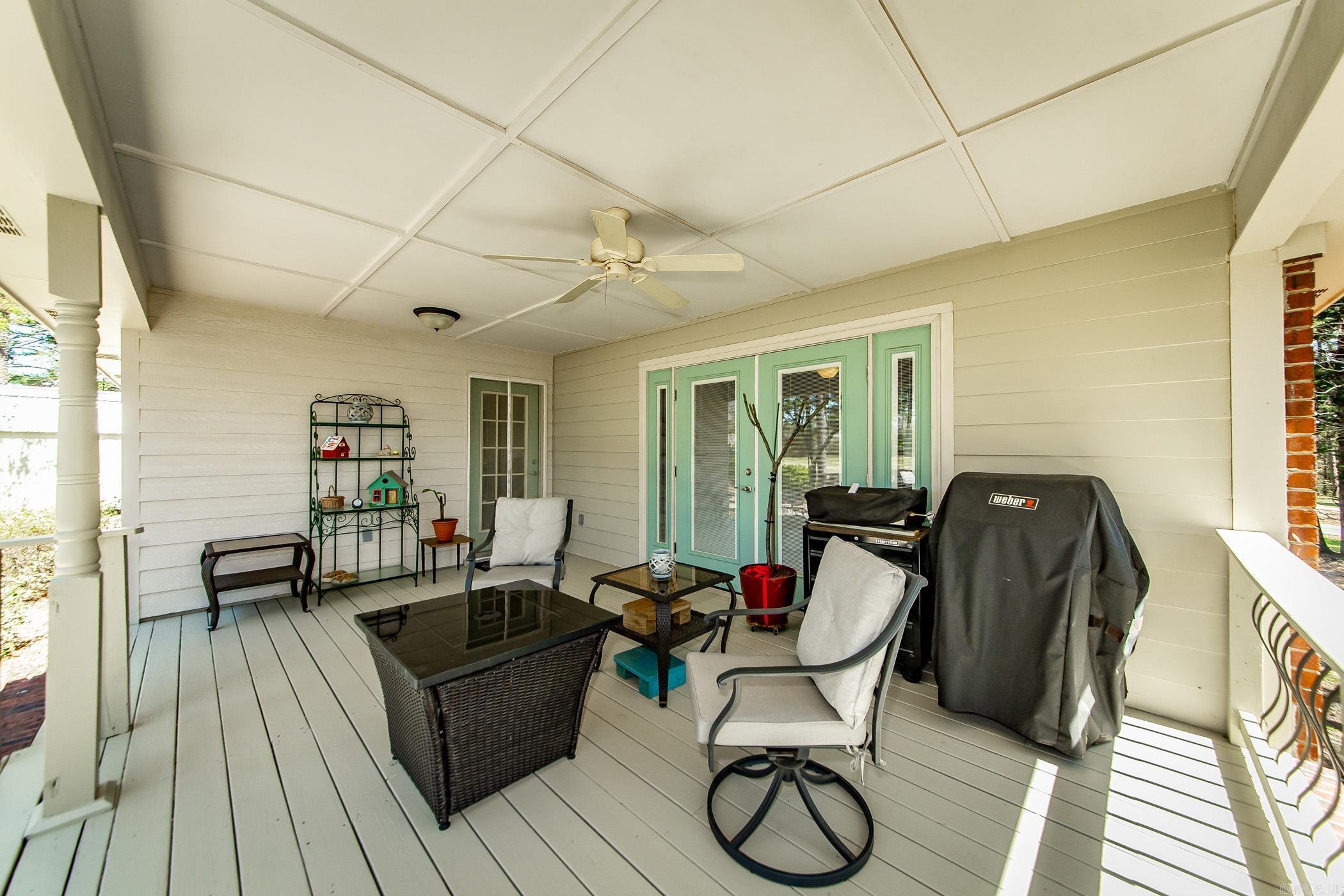 INDIAN HILLS - Residential