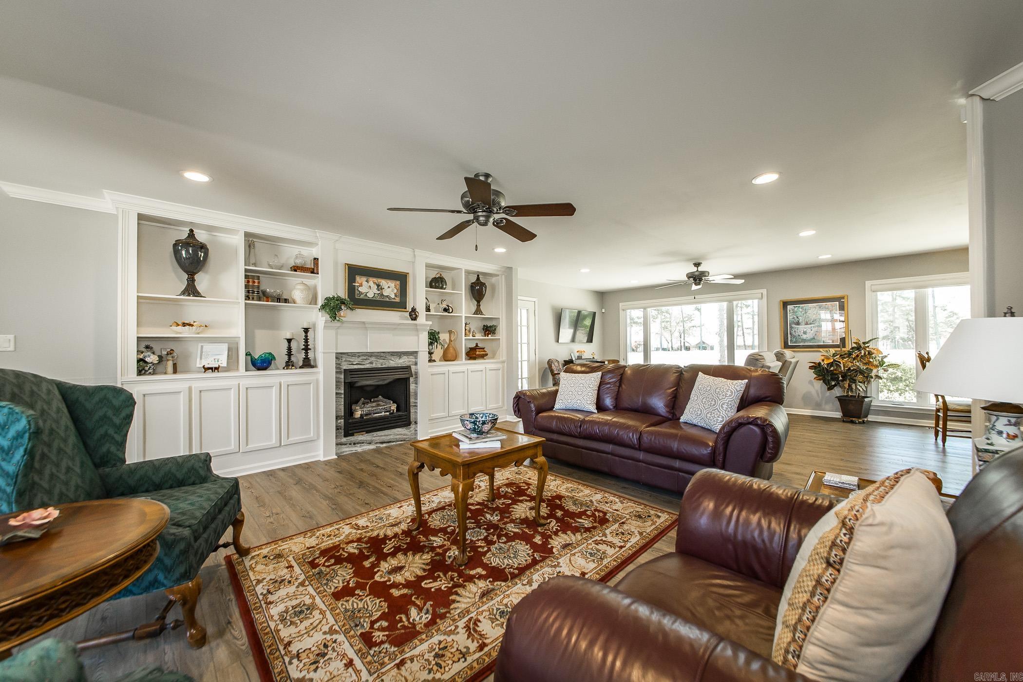 INDIAN HILLS - Residential